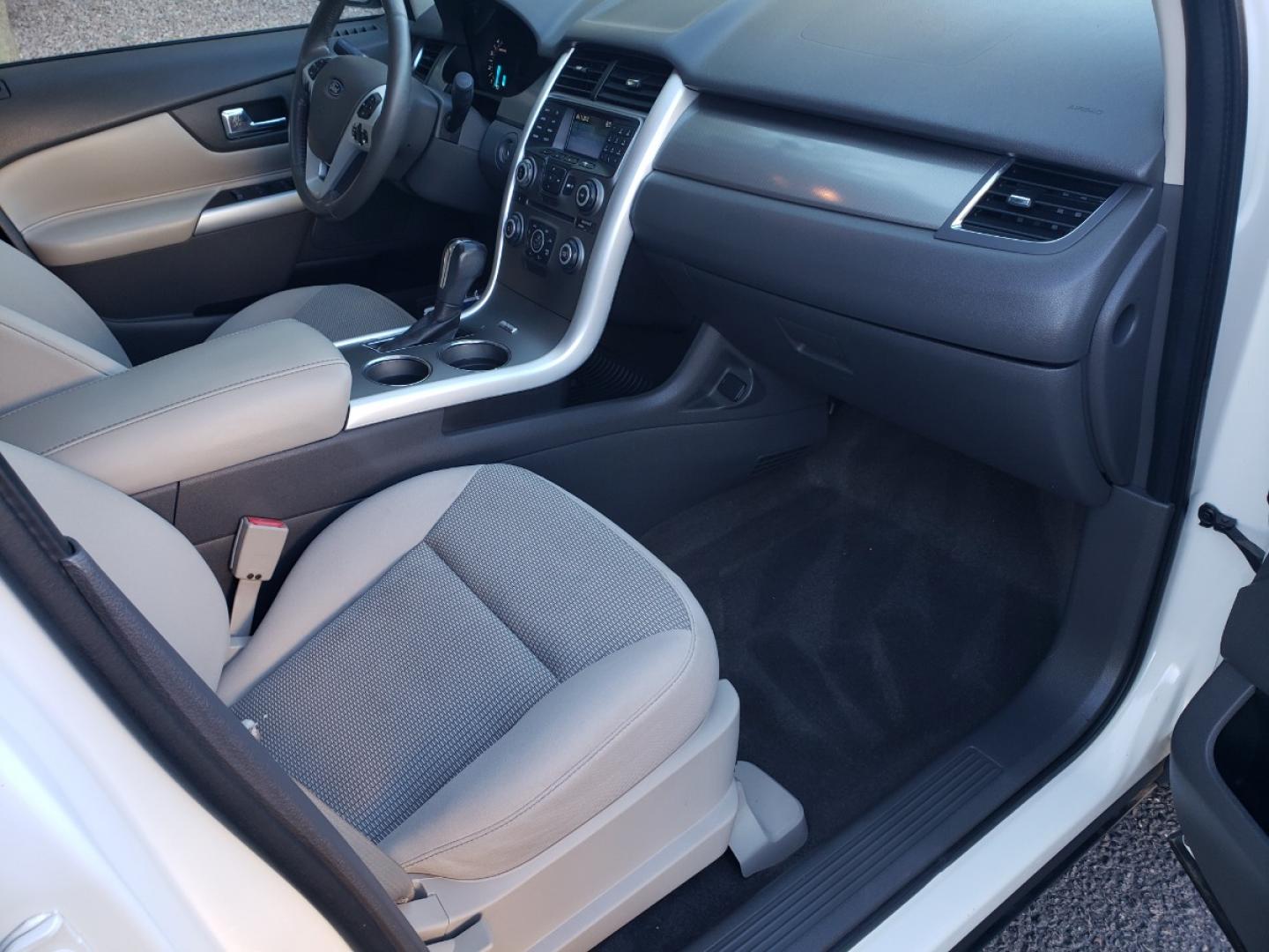 2013 /gray Ford Edge SEL FWD (2FMDK3JC2DB) with an 3.5L V6 DOHC 24V engine, 6-Speed Automatic transmission, located at 323 E Dunlap Ave., Phoenix, AZ, 85020, (602) 331-9000, 33.567677, -112.069000 - 2013 Ford Edge SEL, EXCELLENT condition, Ice Cold A/C front and back, Gray and tan interior with tan cloth seats in near perfect condition, New brakes, Tune up, Stereo/CD player, Phone sync, Bluetooth, Satellite compatible, This suv is gorgeous inside and out, Incredible gas mileage! Arizona title , - Photo#14