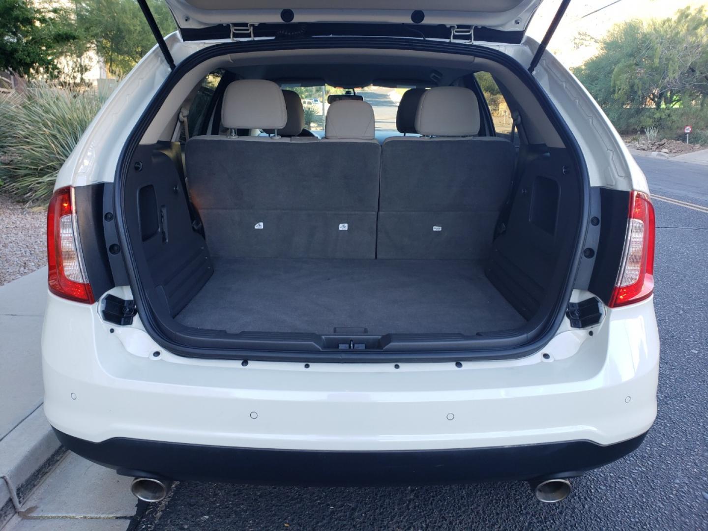 2013 /gray Ford Edge SEL FWD (2FMDK3JC2DB) with an 3.5L V6 DOHC 24V engine, 6-Speed Automatic transmission, located at 323 E Dunlap Ave., Phoenix, AZ, 85020, (602) 331-9000, 33.567677, -112.069000 - 2013 Ford Edge SEL, EXCELLENT condition, Ice Cold A/C front and back, Gray and tan interior with tan cloth seats in near perfect condition, New brakes, Tune up, Stereo/CD player, Phone sync, Bluetooth, Satellite compatible, This suv is gorgeous inside and out, Incredible gas mileage! Arizona title , - Photo#17