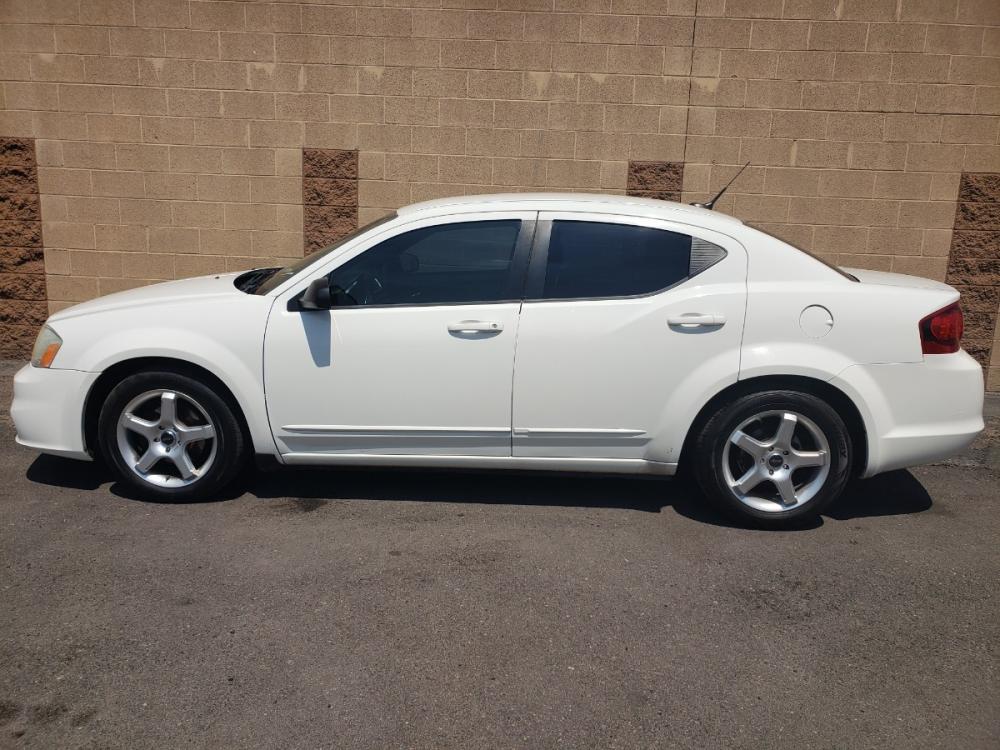 2011 WHITE /gray Dodge Avenger Express (1B3BD4FBXBN) with an 2.4L L4 DOHC 16V engine, 4-Speed Automatic transmission, located at 323 E Dunlap Ave., Phoenix, AZ, 85020, (602) 331-9000, 33.567677, -112.069000 - 2011 Dodge Avenger SE,...... EXCELLENT condition, A Real Must See!!.... No accidents, Power everything, Stereo/cd player, Ice cold ac, Clean gray interior with gray cloth seats in near perfect condition, power windows, power door locks, clean Arizona title, Runs and Drives Excellent. Very clean insi - Photo #6