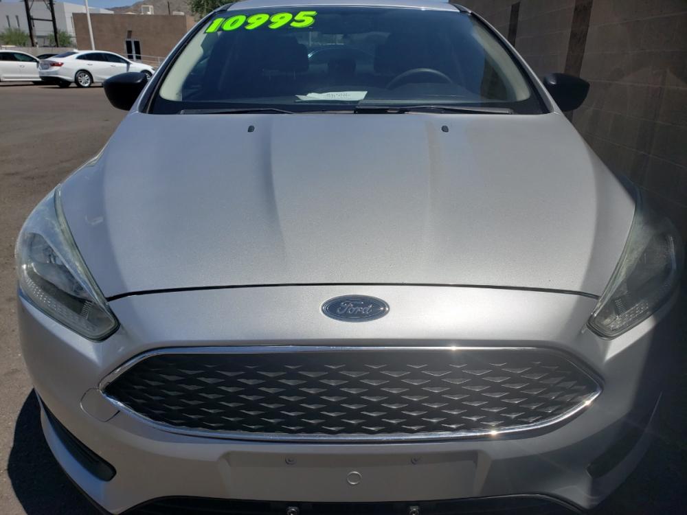 2016 SILVER /gray Ford Focus S Sedan (1FADP3E24GL) with an 2.0L L4 DOHC 16V engine, 5M transmission, located at 323 E Dunlap Ave., Phoenix, AZ, 85020, (602) 331-9000, 33.567677, -112.069000 - 2016 Ford Focus S,..... EXCELLENT condition, A Real Must See!!.... No accidents, Power everything, Ice cold ac, Stereo/CD Player, Backup camera, Gray and black interior with black cloth seats in near perfect condition, Power windows, power door locks, clean Arizona title, Runs and Drives Excellent. - Photo #1