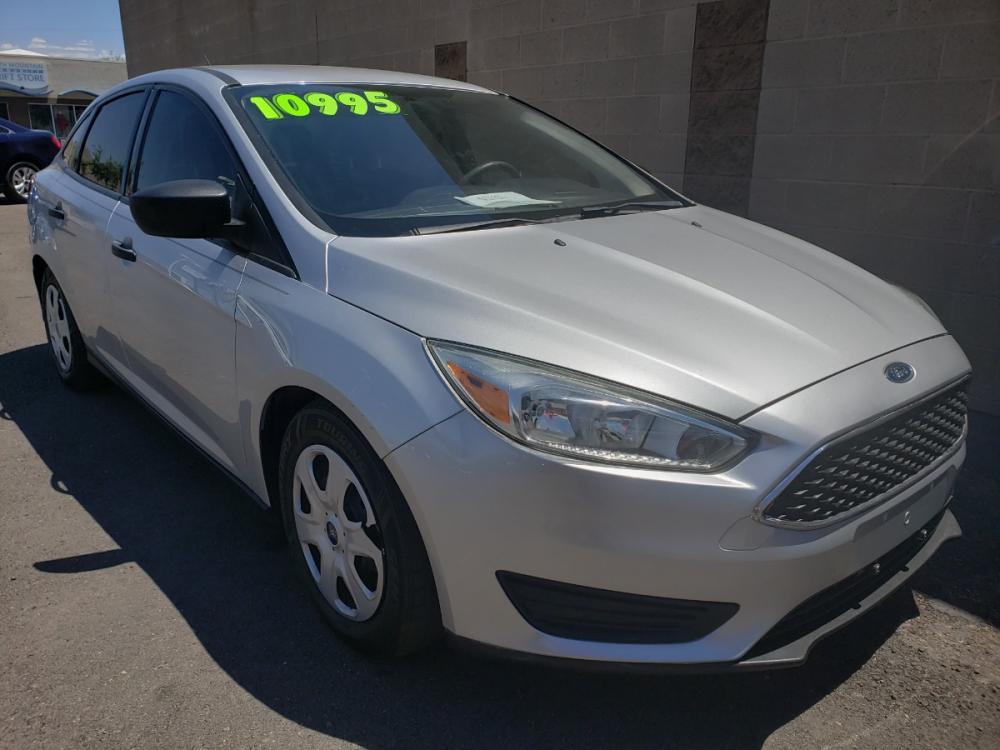 2016 SILVER /gray Ford Focus S Sedan (1FADP3E24GL) with an 2.0L L4 DOHC 16V engine, 5M transmission, located at 323 E Dunlap Ave., Phoenix, AZ, 85020, (602) 331-9000, 33.567677, -112.069000 - 2016 Ford Focus S,..... EXCELLENT condition, A Real Must See!!.... No accidents, Power everything, Ice cold ac, Stereo/CD Player, Backup camera, Gray and black interior with black cloth seats in near perfect condition, Power windows, power door locks, clean Arizona title, Runs and Drives Excellent. - Photo #2
