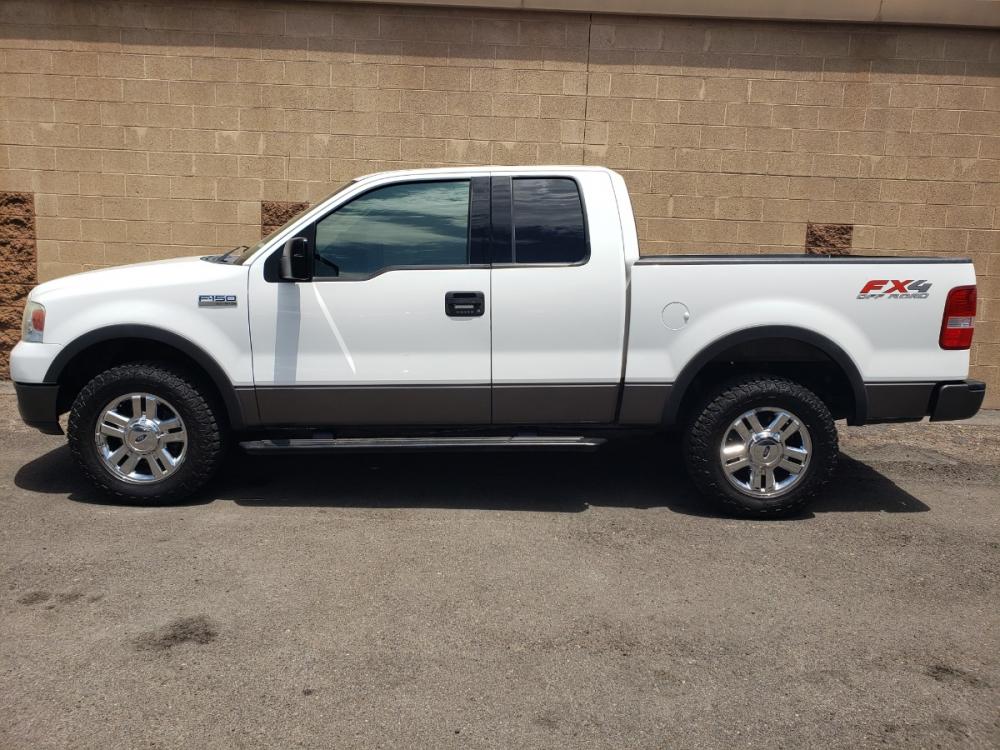 2004 WHITE /black Ford F-150 FX4 SuperCab 4WD (1FTPX14584K) with an 5.4L V6 SOHC 16V engine, 4-Speed Automatic Overdrive transmission, located at 323 E Dunlap Ave., Phoenix, AZ, 85020, (602) 331-9000, 33.567677, -112.069000 - 2004 Ford F-150 FX4,........EXCELLENT condition, No accidents, A MUST SEE!!.... Ice cold a/c, Black interior with Beautiful black cloth seats are in like new condition, Sliding rear window, Beautiful tinted sunroof, Stereo/CD player, Rear receiver, Goodyear Wrangler A/T tires, Running boards, Clean - Photo #6