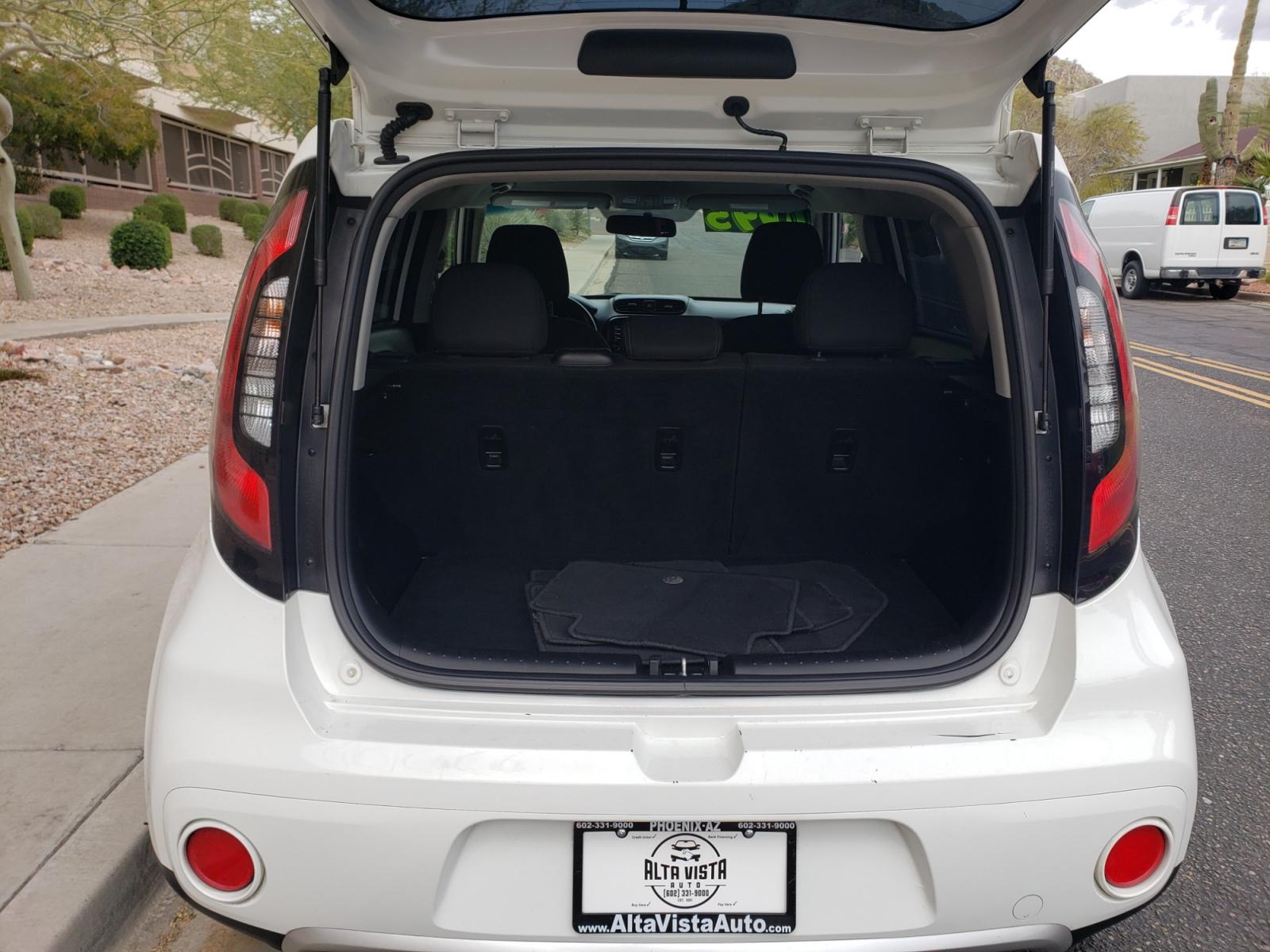 2018 WHITE /gray and black Kia Soul + (KNDJP3A50J7) with an 2.0L L4 DOHC 16V engine, 6A transmission, located at 323 E Dunlap Ave., Phoenix, AZ, 85020, (602) 331-9000, 33.567677, -112.069000 - 2018 Kia Soul,.....A Must See!! No accidents. Ice cold AC. the car is gorgeous inside and out. power windows, power door locks, Clean black and gray interior with beautiful black cloth seats in near perfect condition.....Touch screen Stereo, Satellite compatible, Bluetooth, Phone sync, Navigation, B - Photo #16