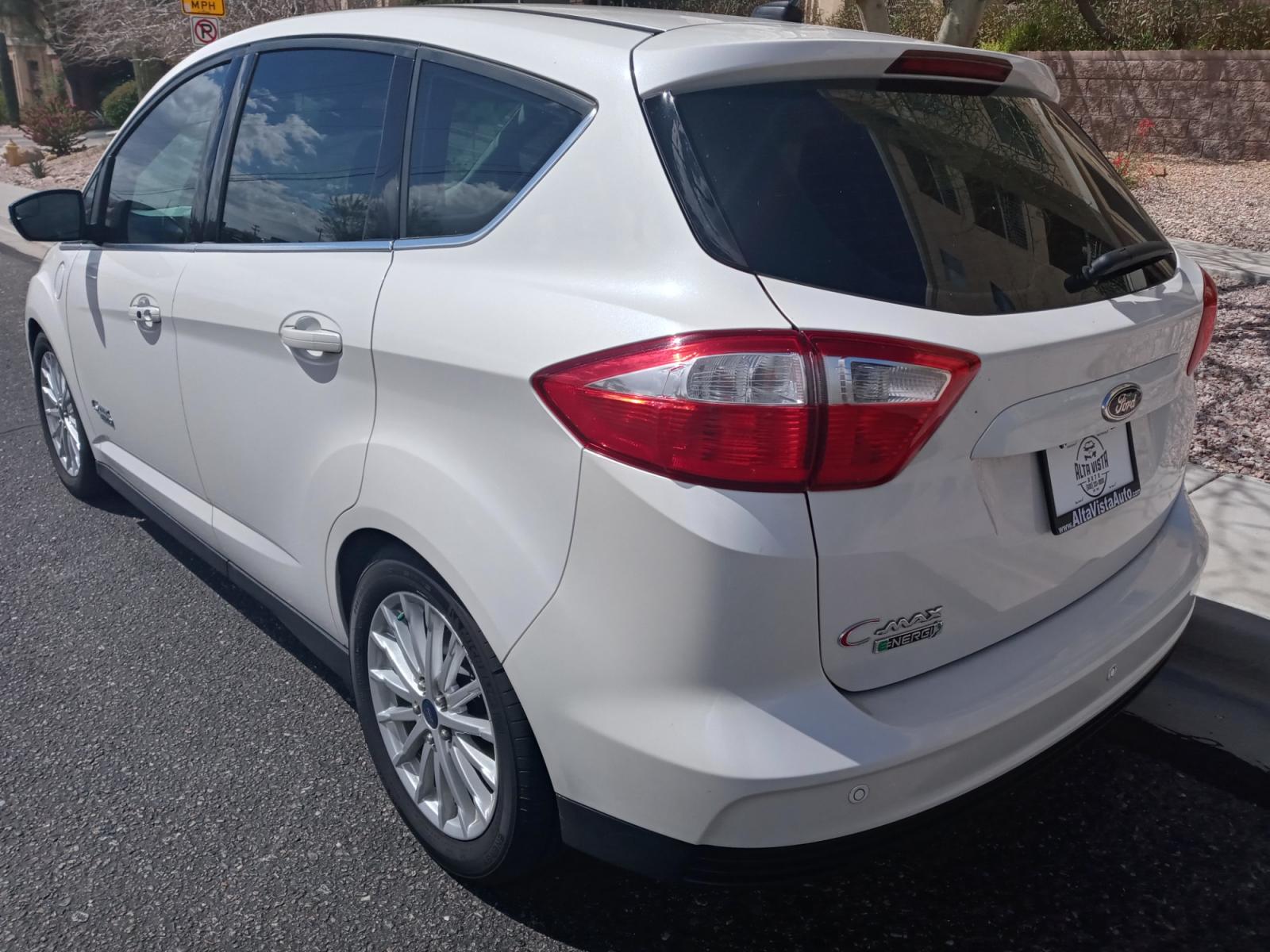 2015 WHITE /Gray and Cream Ford C-Max Energi SEL (1FADP5CU9FL) with an 2.0L L4 DOHC 16V HYBRID engine, Continuously Variable Transmission transmission, located at 323 E Dunlap Ave., Phoenix, AZ, 85020, (602) 331-9000, 33.567677, -112.069000 - 2015 Ford C-Max, ........A Must See!! No accidents, Ice cold AC. The car is gorgeous inside and out. Power windows, Power door locks, Touch screen Stereo/Cd player, Phone sync, Bluetooth, Satellite compatible, Navigation, Backup camera, Beautiful gray and black interior with gray Leather seats, Gorg - Photo #5