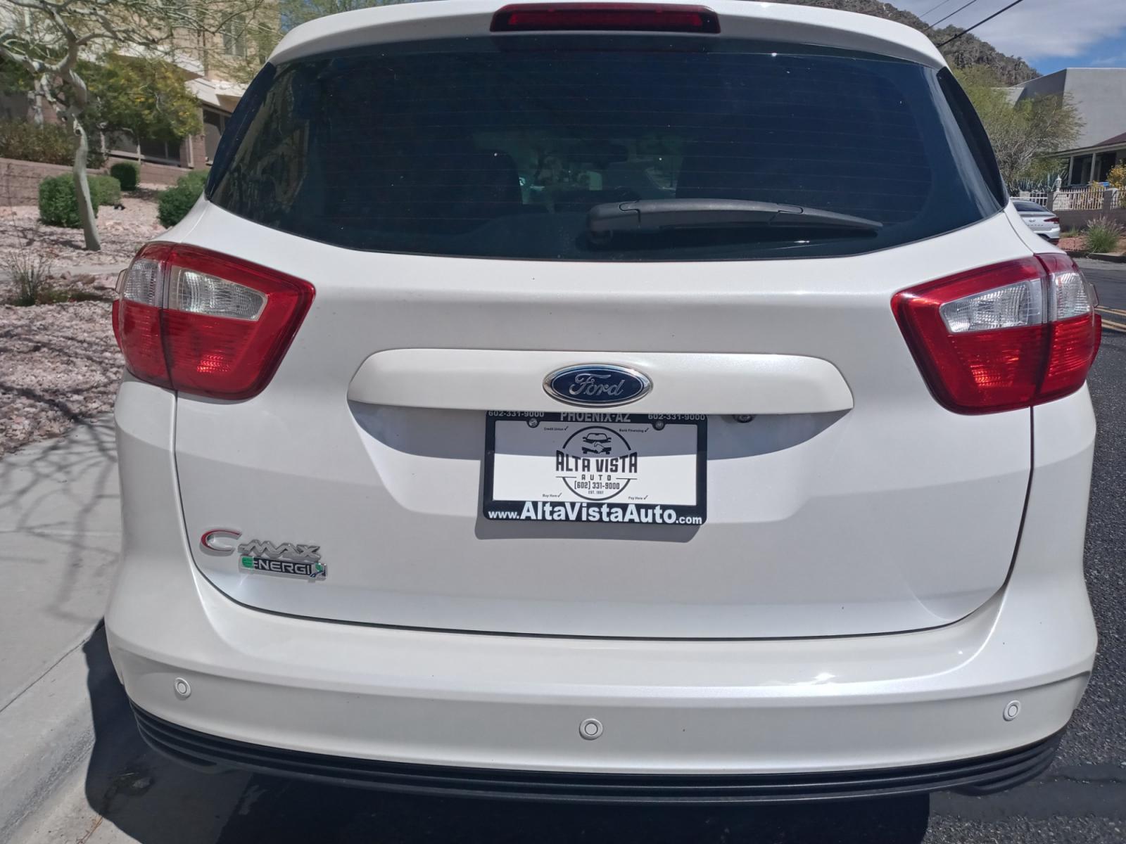 2015 WHITE /Gray and Cream Ford C-Max Energi SEL (1FADP5CU9FL) with an 2.0L L4 DOHC 16V HYBRID engine, Continuously Variable Transmission transmission, located at 323 E Dunlap Ave., Phoenix, AZ, 85020, (602) 331-9000, 33.567677, -112.069000 - 2015 Ford C-Max, ........A Must See!! No accidents, Ice cold AC. The car is gorgeous inside and out. Power windows, Power door locks, Touch screen Stereo/Cd player, Phone sync, Bluetooth, Satellite compatible, Navigation, Backup camera, Beautiful gray and black interior with gray Leather seats, Gorg - Photo #7