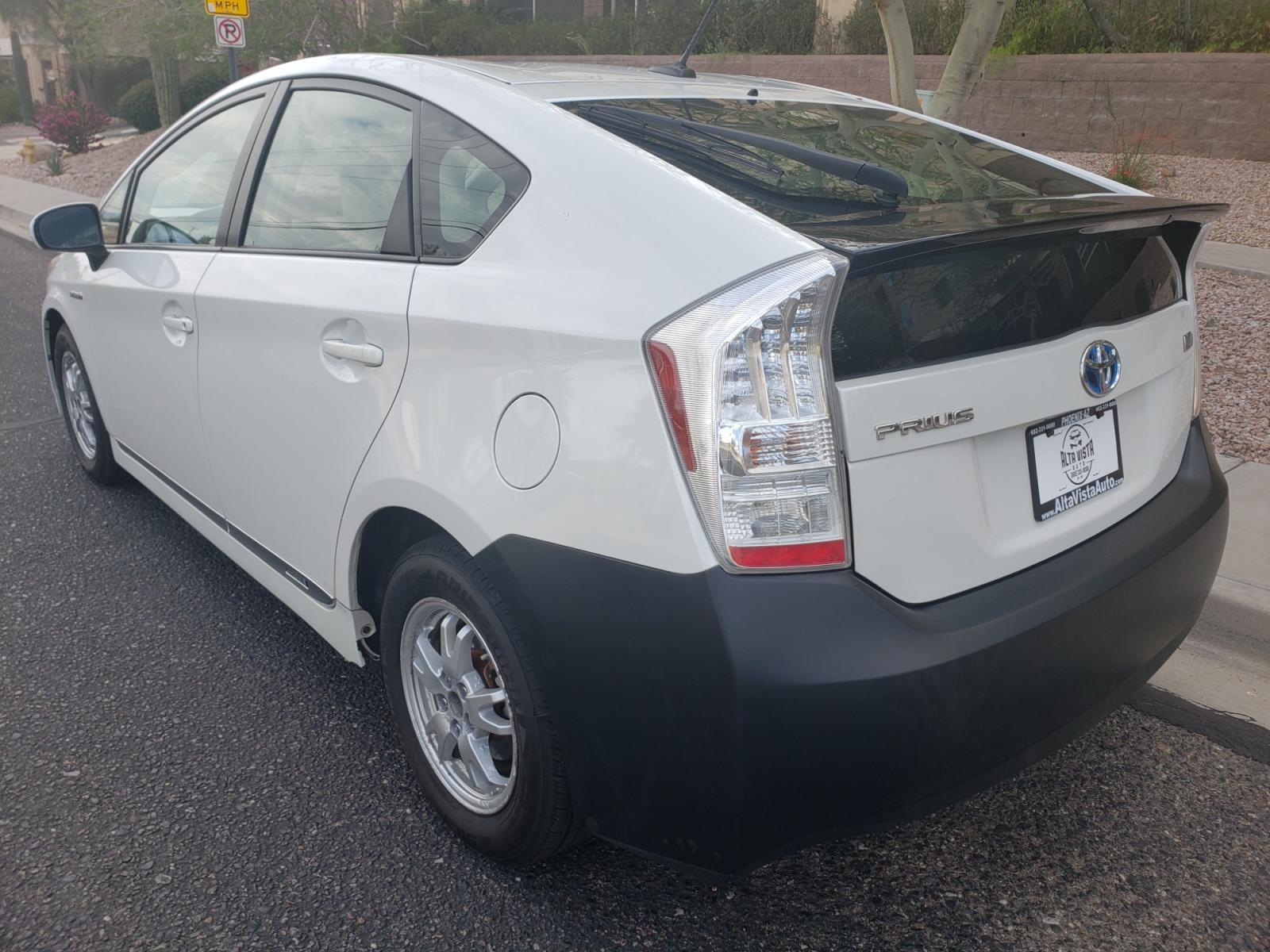 2010 WHITE /Tan and black Toyota Prius Prius II (JTDKN3DU8A0) with an 1.8L L4 DOHC 16V engine, Continuously Variable Transmisson transmission, located at 323 E Dunlap Ave., Phoenix, AZ, 85020, (602) 331-9000, 33.567677, -112.069000 - 2010 Toyota Prius,....... EXCELLENT condition, A Real Must See!!.... No accidents, Power everything, Ice cold ac, Stereo/CD player, Clean black and tan interior with tan cloth seats in near perfect condition, power windows, power door locks, clean Arizona title, Runs and Drives Excellent. passed emi - Photo #5