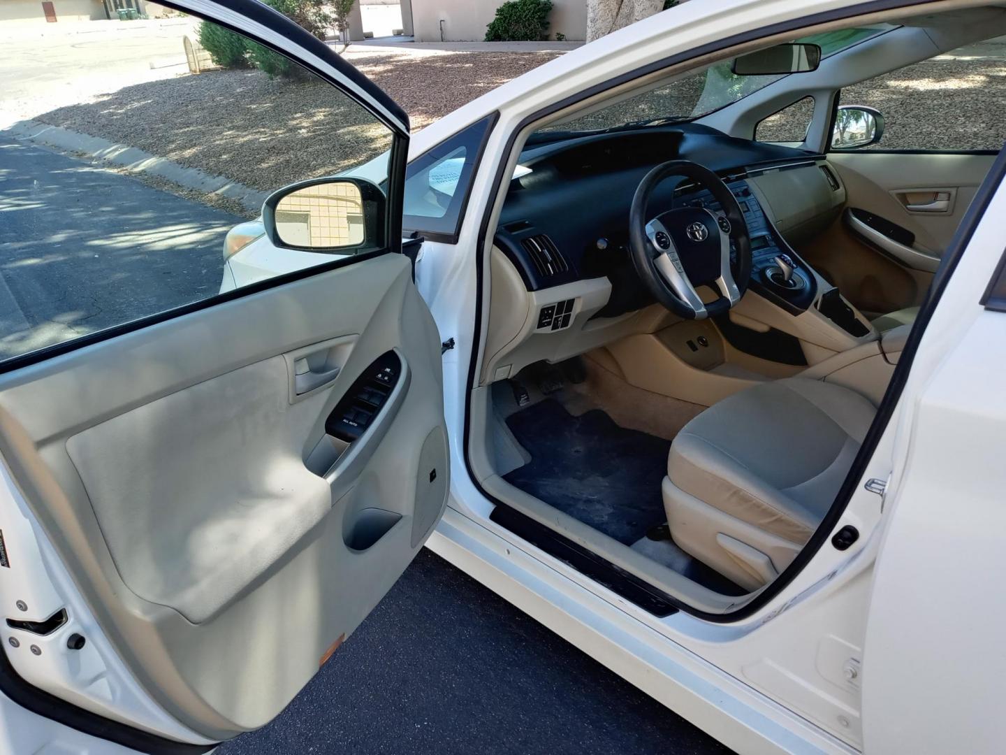 2010 WHITE /Tan and black Toyota Prius Prius II (JTDKN3DU8A0) with an 1.8L L4 DOHC 16V engine, Continuously Variable Transmisson transmission, located at 323 E Dunlap Ave., Phoenix, AZ, 85020, (602) 331-9000, 33.567677, -112.069000 - 2010 Toyota Prius,....... EXCELLENT condition, A Real Must See!!.... No accidents, Power everything, Ice cold ac, Stereo/CD player, Clean black and tan interior with tan cloth seats in near perfect condition, power windows, power door locks, clean Arizona title, Runs and Drives Excellent. passed emi - Photo#8