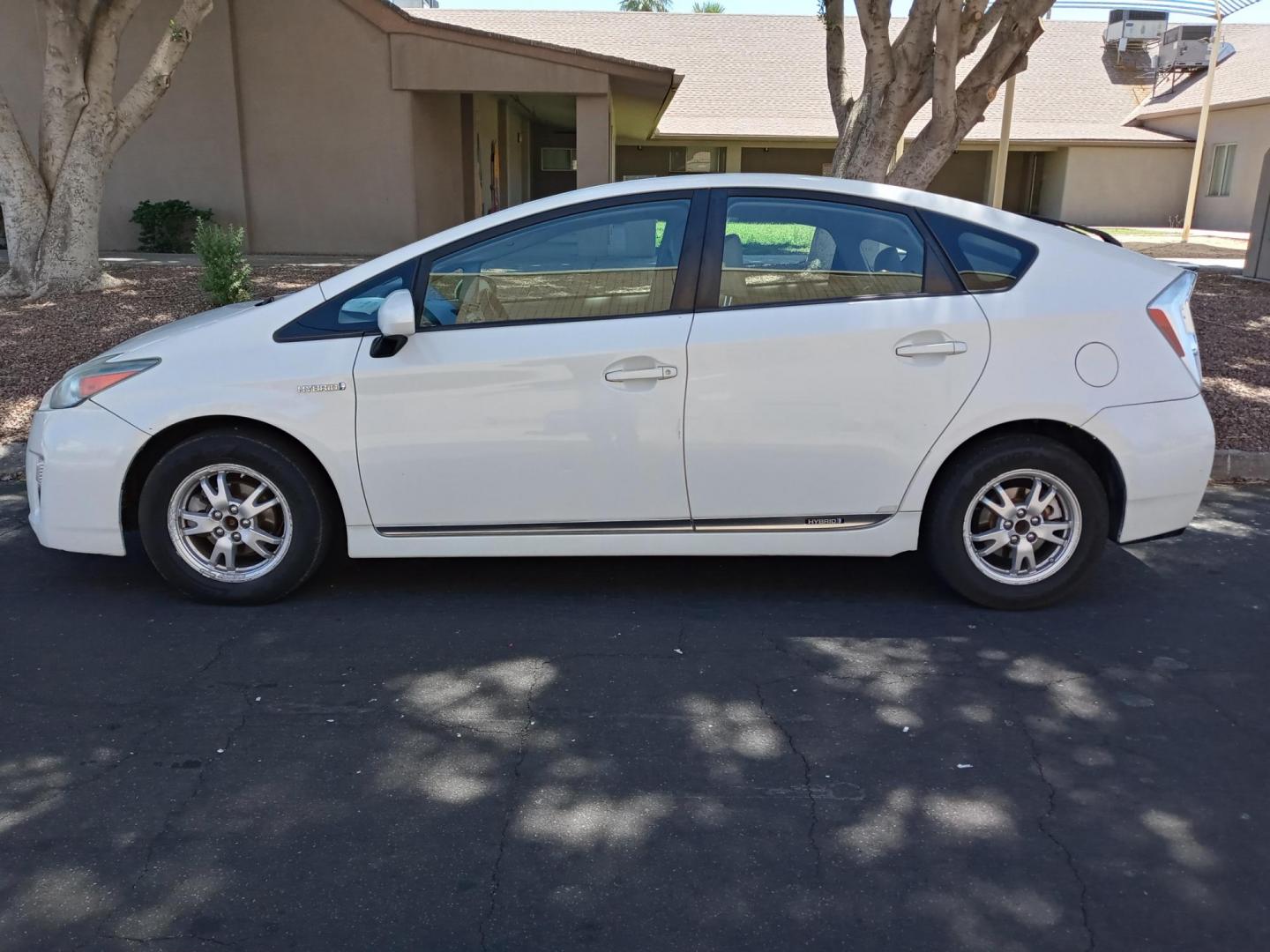 2010 WHITE /Tan and black Toyota Prius Prius II (JTDKN3DU8A0) with an 1.8L L4 DOHC 16V engine, Continuously Variable Transmisson transmission, located at 323 E Dunlap Ave., Phoenix, AZ, 85020, (602) 331-9000, 33.567677, -112.069000 - 2010 Toyota Prius,....... EXCELLENT condition, A Real Must See!!.... No accidents, Power everything, Ice cold ac, Stereo/CD player, Clean black and tan interior with tan cloth seats in near perfect condition, power windows, power door locks, clean Arizona title, Runs and Drives Excellent. passed emi - Photo#6