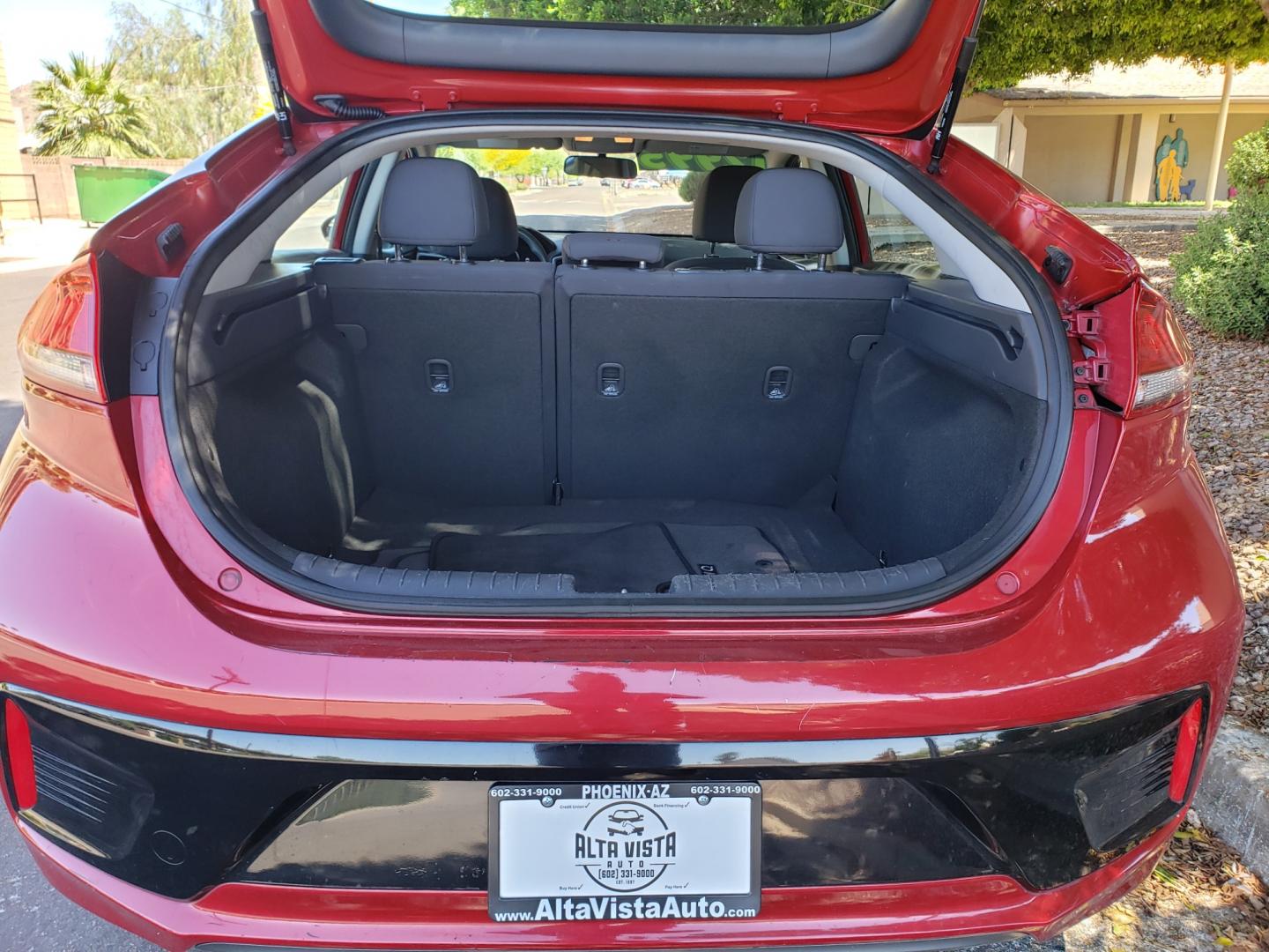 2019 /gray and lite gray Hyundai Ioniq Hybrid Blue (KMHC65LC7KU) with an 1.6L L4 DOHC 16V HYBRID engine, 6A transmission, located at 323 E Dunlap Ave., Phoenix, AZ, 85020, (602) 331-9000, 33.567677, -112.069000 - 2019 Hyundai Ioniq Hybrid,......A Must See!! No accidents, Ice cold AC. The car is gorgeous inside and out. Power windows, Power door locks, Touch screen Stereo, Phone sync, Bluetooth, Satellite compatible, backup camera, Beautiful gray and lite gray interior with dark gray cloth seats in near perfe - Photo#17