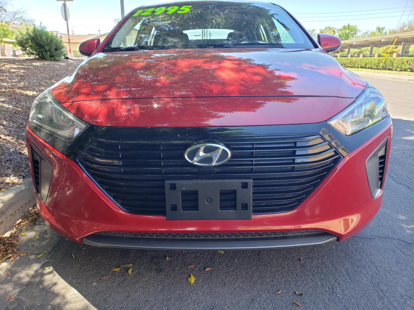2019 /gray and lite gray Hyundai Ioniq Hybrid Blue (KMHC65LC7KU) with an 1.6L L4 DOHC 16V HYBRID engine, 6A transmission, located at 323 E Dunlap Ave., Phoenix, AZ, 85020, (602) 331-9000, 33.567677, -112.069000 - 2019 Hyundai Ioniq Hybrid,......A Must See!! No accidents, Ice cold AC. The car is gorgeous inside and out. Power windows, Power door locks, Touch screen Stereo, Phone sync, Bluetooth, Satellite compatible, backup camera, Beautiful gray and lite gray interior with dark gray cloth seats in near perfe - Photo#1