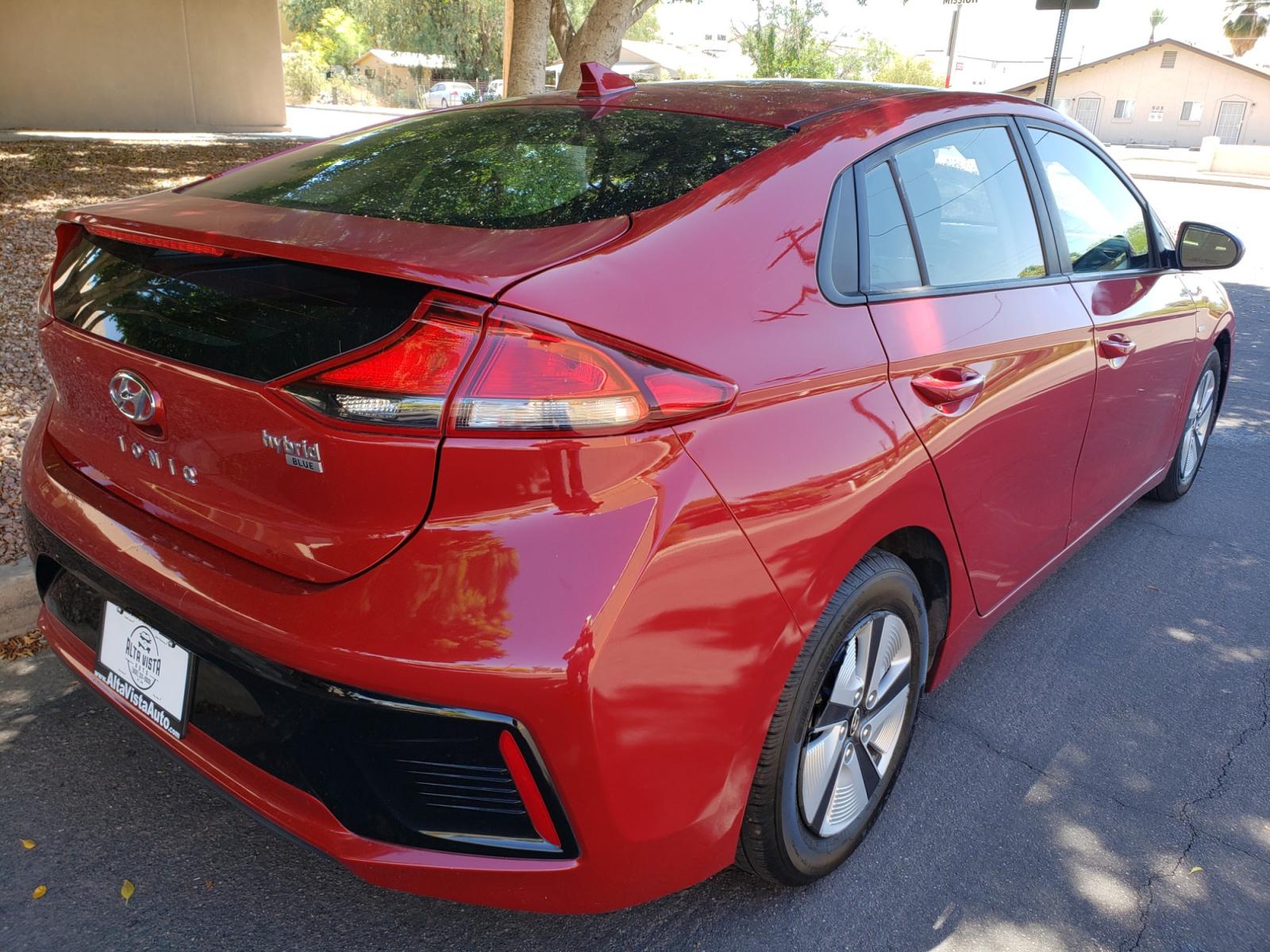 2019 /gray and lite gray Hyundai Ioniq Hybrid Blue (KMHC65LC7KU) with an 1.6L L4 DOHC 16V HYBRID engine, 6A transmission, located at 323 E Dunlap Ave., Phoenix, AZ, 85020, (602) 331-9000, 33.567677, -112.069000 - 2019 Hyundai Ioniq Hybrid,......A Must See!! No accidents, Ice cold AC. The car is gorgeous inside and out. Power windows, Power door locks, Touch screen Stereo, Phone sync, Bluetooth, Satellite compatible, backup camera, Beautiful gray and lite gray interior with dark gray cloth seats in near perfe - Photo #3