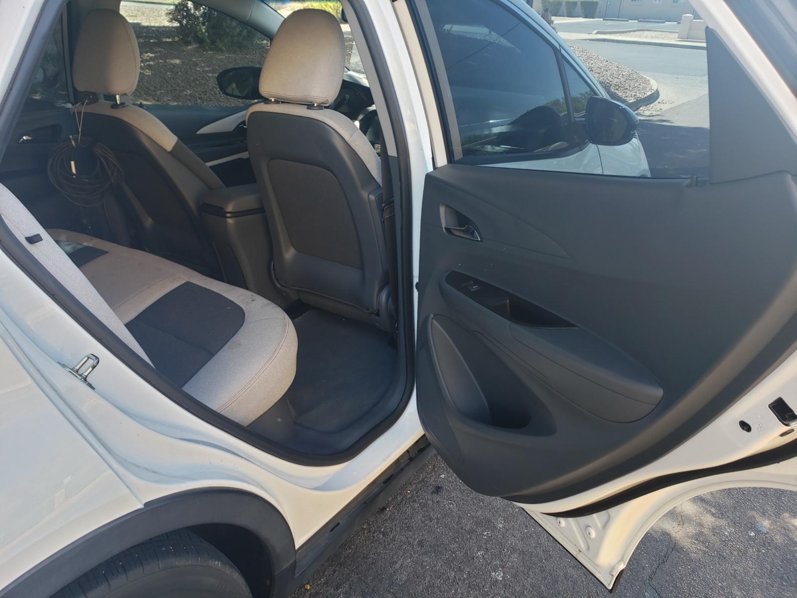 2018 WHITE /gray and black Chevrolet Bolt EV LT (1G1FW6S07J4) with an ELECTRIC engine, 1A transmission, located at 323 E Dunlap Ave., Phoenix, AZ, 85020, (602) 331-9000, 33.567677, -112.069000 - 2018 Chevrolet BolT LT,.......A Must See!! ONLY 38K MILES!!!.... No accidents, Ice cold AC. The car is gorgeous inside and out. Power windows, Power door locks, Touch screen Stereo, Phone sync, Bluetooth, Satellite compatible, Backup camera, Beautiful gray and black interior with gray cloth seats in - Photo #15