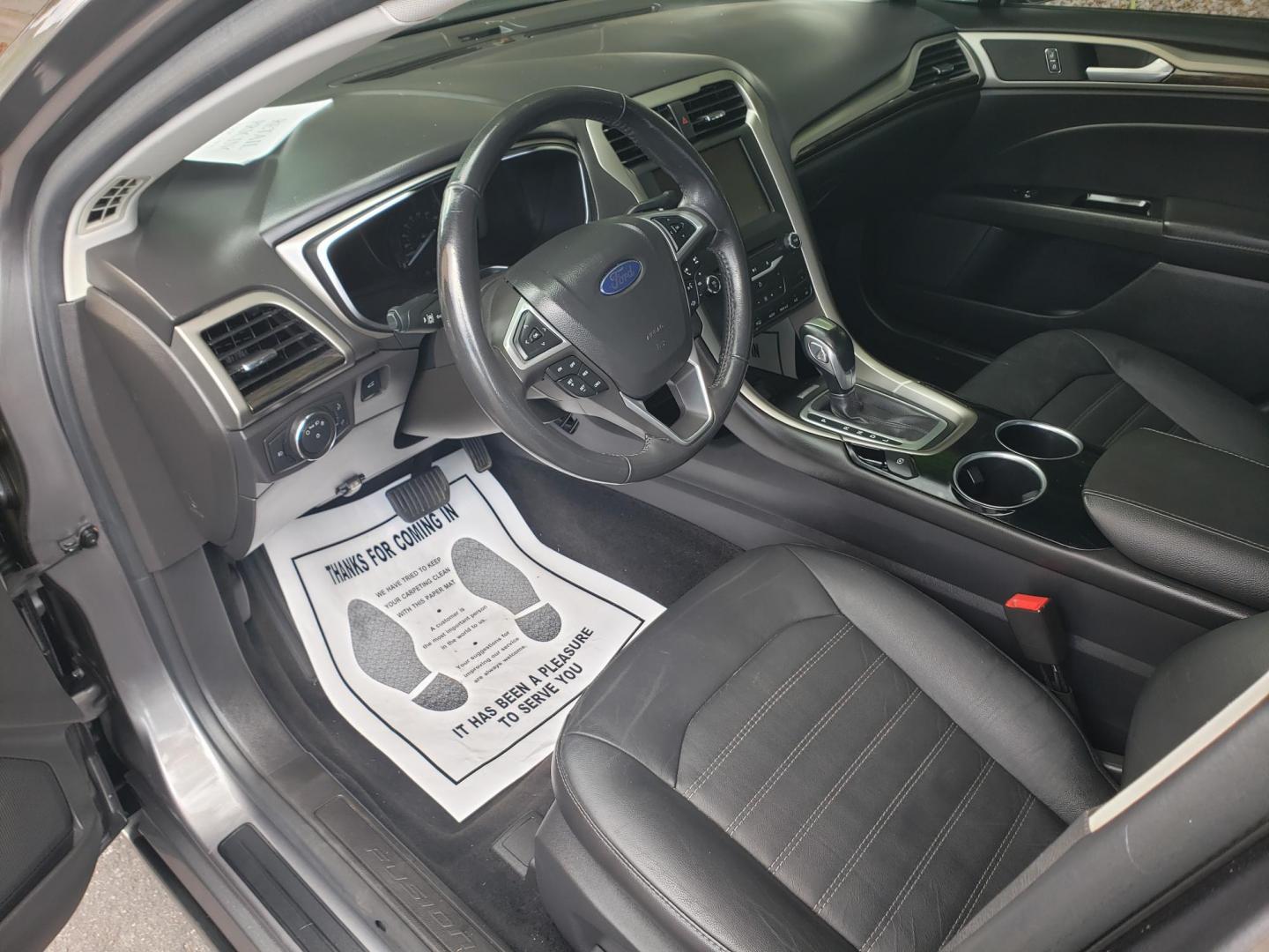2013 gray /gray and black Ford Fusion Hybrid SE (3FA6P0LU1DR) with an 2.0L L4 DOHC 16V HYBRID engine, CVT transmission, located at 323 E Dunlap Ave., Phoenix, AZ, 85020, (602) 331-9000, 33.567677, -112.069000 - 2013 Ford Fusion Hybrid SE,........EXCELLENT condition, A Real Must See!!.... No accidents, Power everything, Stereo/cd player, Phone sync, Bluetooth, Navigation, Backup camera, Ice cold ac, Clean Gray and Black interior with black cloth seats in near perfect condition, power windows, power door loc - Photo#9