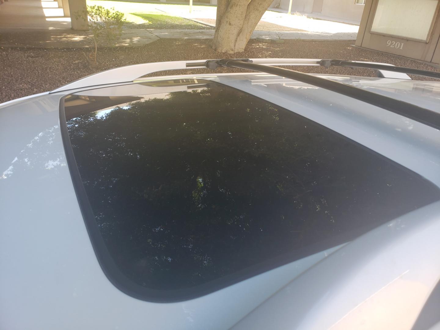 2013 WHITE /gray and black Lexus RX 350 FWD (2T2ZK1BA5DC) with an 3.5L V6 DOHC 24V engine, 5-Speed Automatic transmission, located at 323 E Dunlap Ave., Phoenix, AZ, 85020, (602) 331-9000, 33.567677, -112.069000 - 2013 Lexus RX 350,.....EXCELLENT condition, Ice Cold A/C, Black and gray interior with gray leather seats in near perfect condition, New Tires, New brakes, Tune up, Stereo/CD player, Bluetooth, Phone sync, Backup camera, Satellite compatible, Gorgeous tinted sunroof, This suv is gorgeous inside and - Photo#17