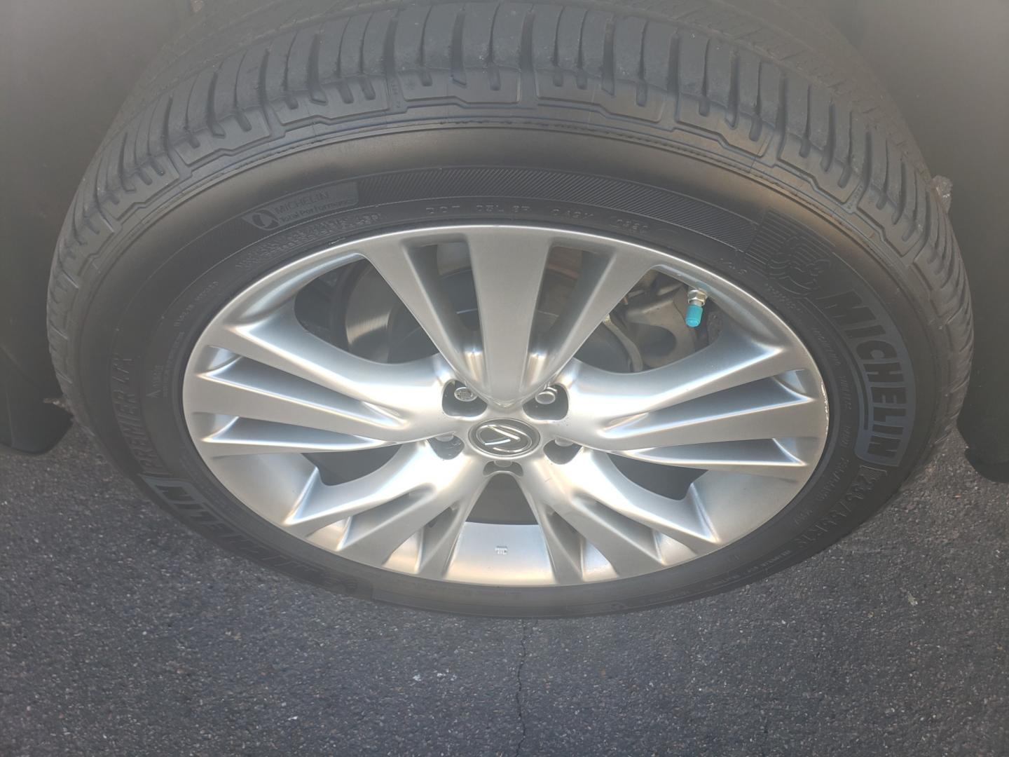 2013 WHITE /gray and black Lexus RX 350 FWD (2T2ZK1BA5DC) with an 3.5L V6 DOHC 24V engine, 5-Speed Automatic transmission, located at 323 E Dunlap Ave., Phoenix, AZ, 85020, (602) 331-9000, 33.567677, -112.069000 - 2013 Lexus RX 350,.....EXCELLENT condition, Ice Cold A/C, Black and gray interior with gray leather seats in near perfect condition, New Tires, New brakes, Tune up, Stereo/CD player, Bluetooth, Phone sync, Backup camera, Satellite compatible, Gorgeous tinted sunroof, This suv is gorgeous inside and - Photo#20