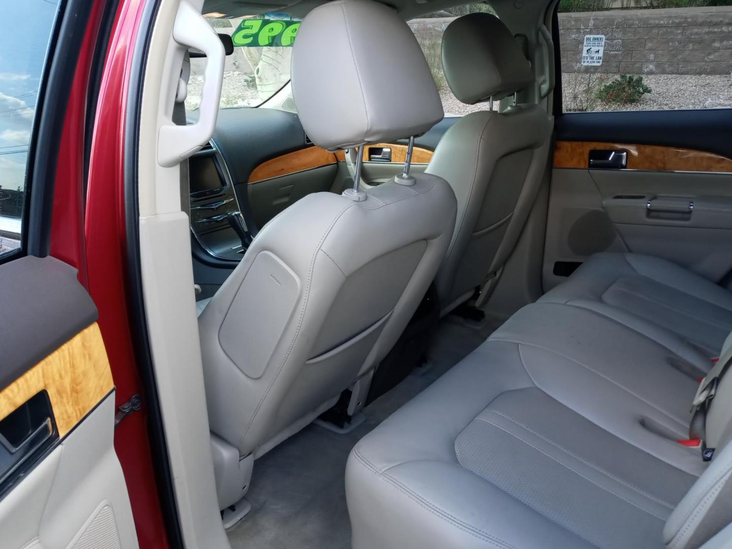 2013 /Tan and black Lincoln MKX (2LMDJ6JK8DB) with an 3.6L V6 DOHC 24V engine, 4-Speed Automatic transmission, located at 323 E Dunlap Ave., Phoenix, AZ, 85020, (602) 331-9000, 33.567677, -112.069000 - 2013 Lincoln MKX,.......EXCELLENT condition,.... Ice Cold A/C, Tan and gray interior with Tan leather seats in near perfect condition, Rear AC, New brakes, Tune up, Touch screen Stereo/CD Player, Bluetooth, Phone sync, Satellite, This suv is gorgeous inside and out, Incredible gas mileage! Arizona t - Photo#11