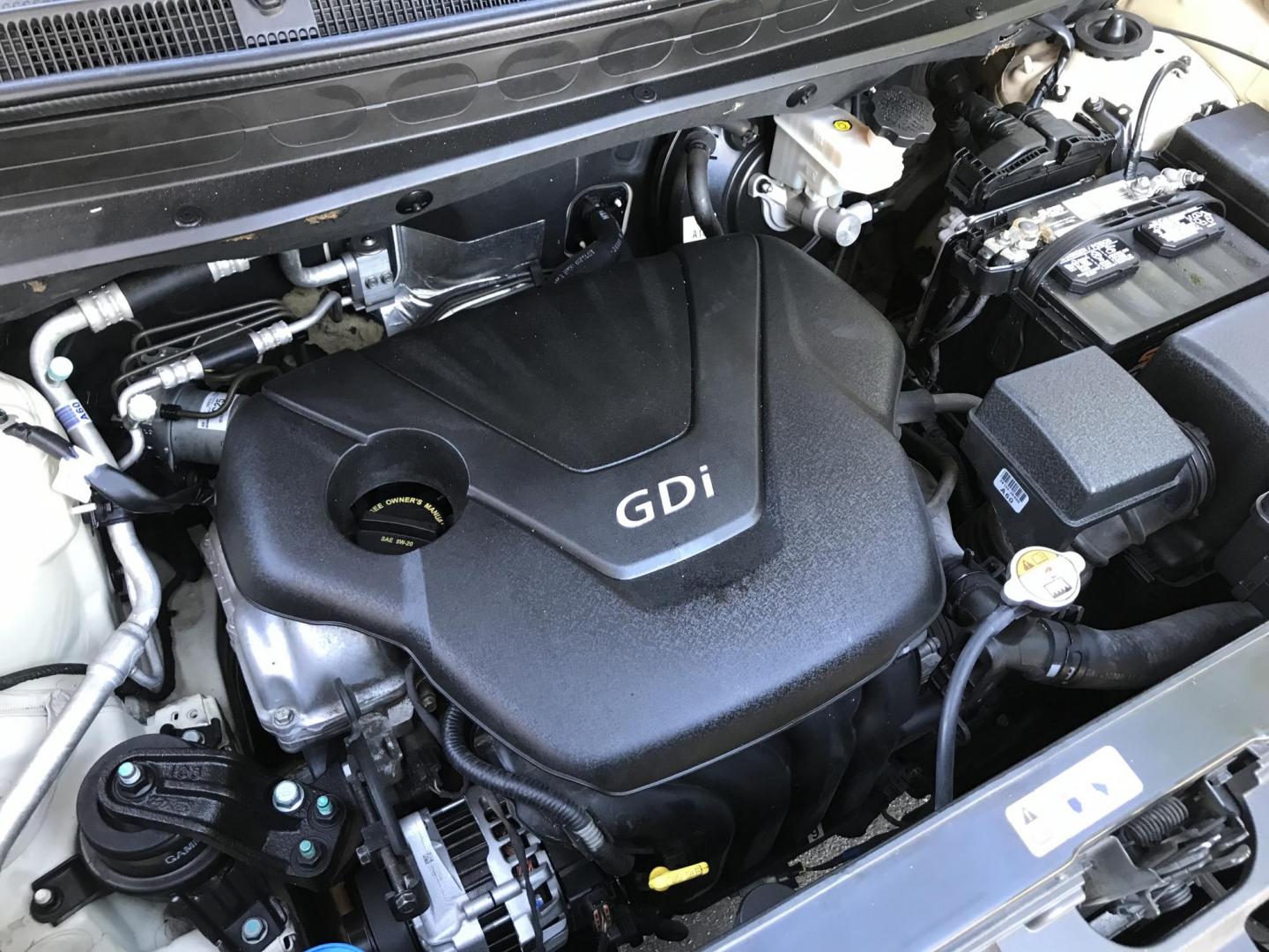 2013 WHITE /black Kia Soul base (KNDJT2A51D7) with an 1.6l i4 engine, 4-Speed Automatic transmission, located at 323 E Dunlap Ave., Phoenix, AZ, 85020, (602) 331-9000, 33.567677, -112.069000 - 2013 Kia Soul,.......Automatic, 4 Cyl. Engine.... Ice cold A/C, Power Options, Stereo/cd player, Phone sync, Bluetooth, Satellite compatible, Clean black interior with black cloth seats,clean Arizona title, Runs and Drives Excellent. Very clean inside and out, 186k miles, Any questions , please cal - Photo#14