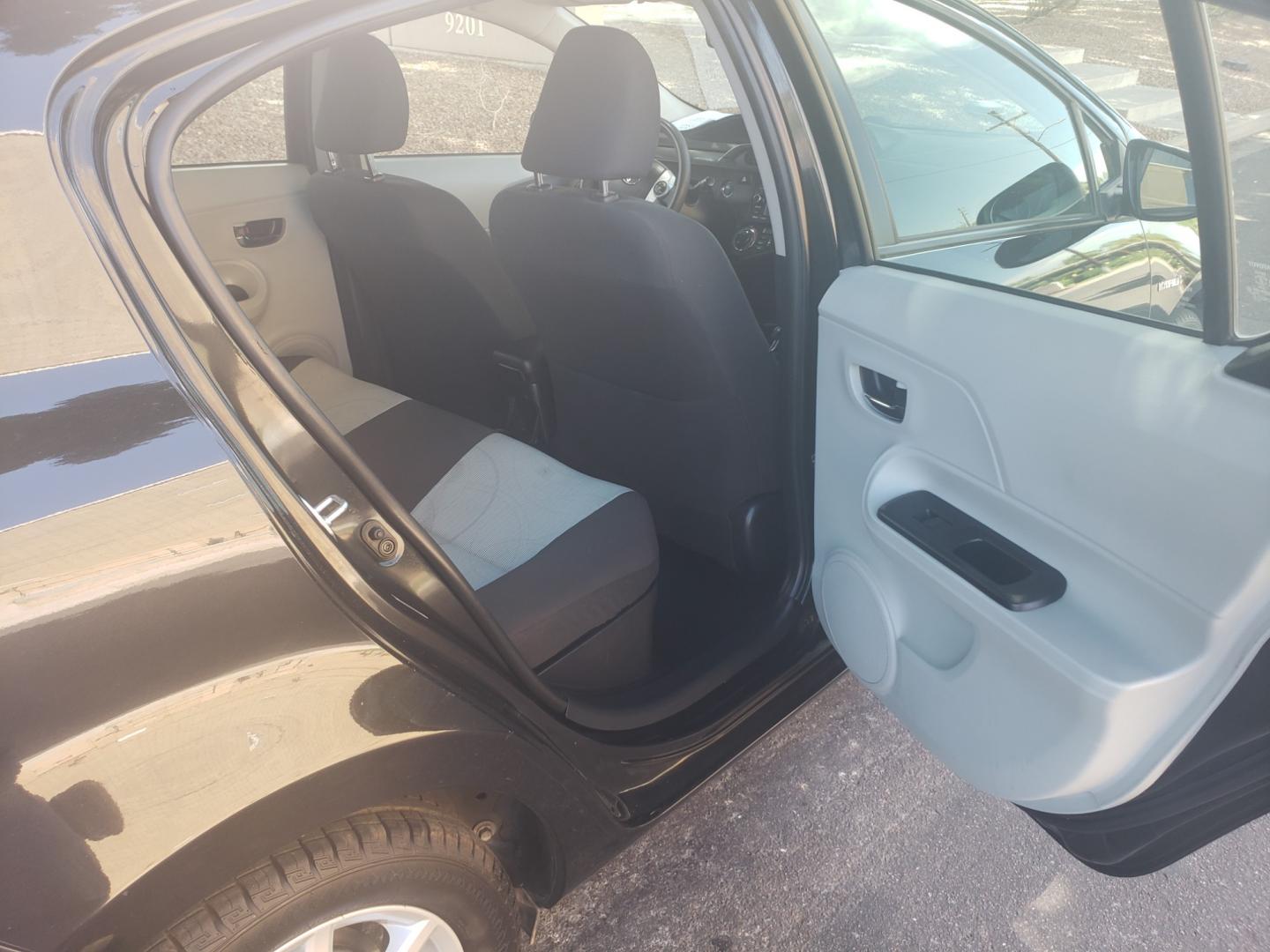 2014 /gray and black Toyota Prius c c (JTDKDTB31E1) with an 1.5l i4 engine, cvt transmission, located at 323 E Dunlap Ave., Phoenix, AZ, 85020, (602) 331-9000, 33.567677, -112.069000 - 2014 Toyota Prius C,..... EXCELLENT condition, A Real Must See!!.... No accidents, Power everything, Ice cold ac, Touch screen Stereo/CD player, bluetooth, phone sync, Navigation, satellite cpmaptible, Backup camera, Clean black and gray interior with two tone cloth seats in near perfect condition, - Photo#14