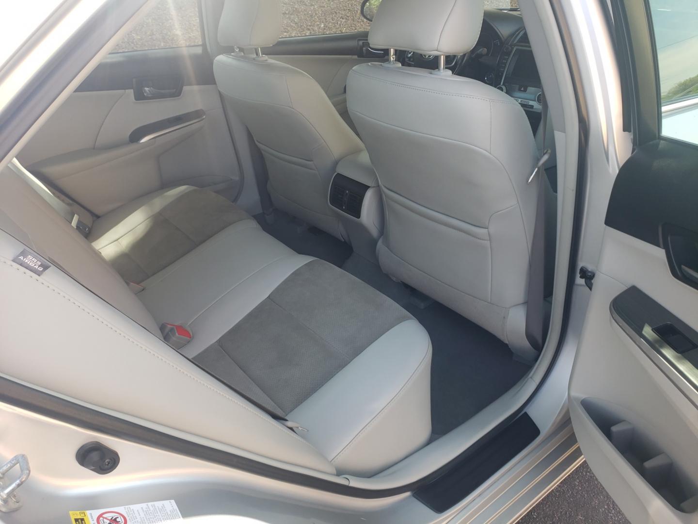 2012 /gray and black Toyota Camry Hybrid le (4T1BD1FK0CU) with an 2.5L L4 DOHC 16V HYBRID engine, Continuously Variable Transmission transmission, located at 323 E Dunlap Ave., Phoenix, AZ, 85020, (602) 331-9000, 33.567677, -112.069000 - 2012 Toyota Camry Hybrid 4dr Sdn ,.....A Must See!! No accidents, Ice cold AC. The car is gorgeous inside and out. Power windows, Power door locks, Touch screen Stereo, Phone sync, Bluetooth, Navigation, backup camera, Beautiful gray and black interior with gray leather seats in near perfect conditi - Photo#15