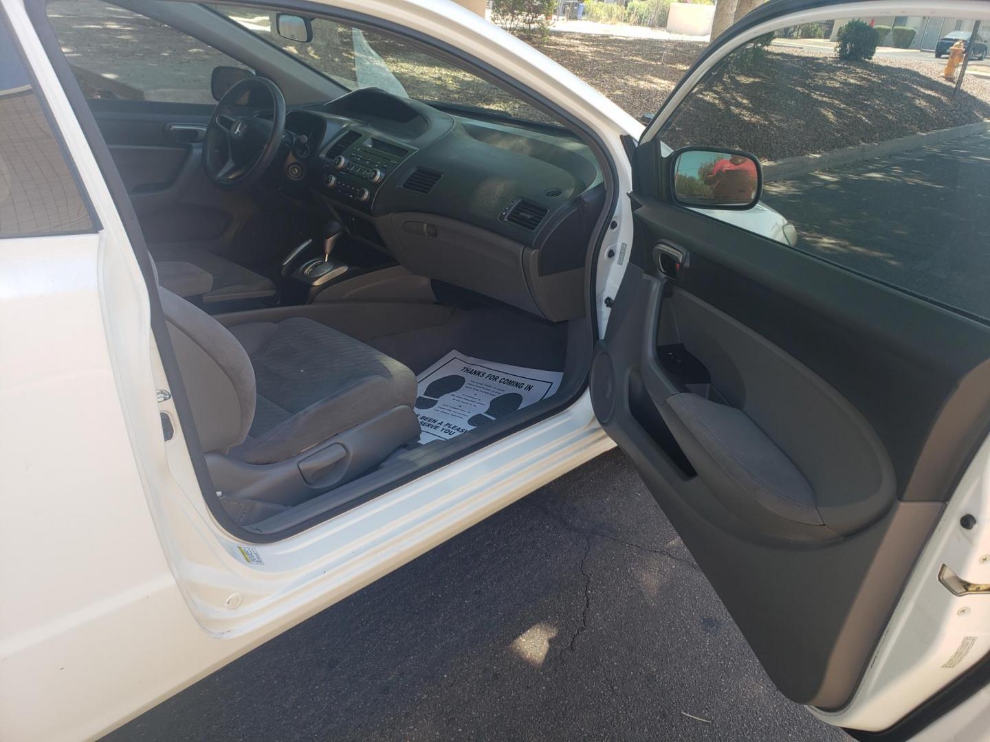 2010 Honda Civic LX Coupe 5-Speed AT (2HGFG1B6XAH) with an 1.8L L4 SOHC 16V engine, 5-Speed Automatic transmission, located at 323 E Dunlap Ave., Phoenix, AZ, 85020, (602) 331-9000, 33.567677, -112.069000 - Photo#11