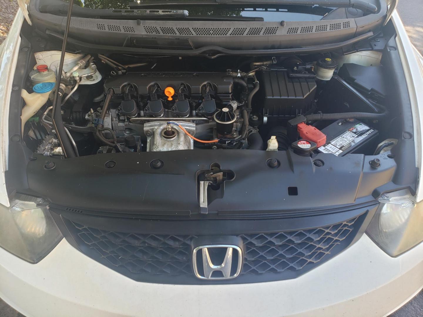 2010 Honda Civic LX Coupe 5-Speed AT (2HGFG1B6XAH) with an 1.8L L4 SOHC 16V engine, 5-Speed Automatic transmission, located at 323 E Dunlap Ave., Phoenix, AZ, 85020, (602) 331-9000, 33.567677, -112.069000 - Photo#14