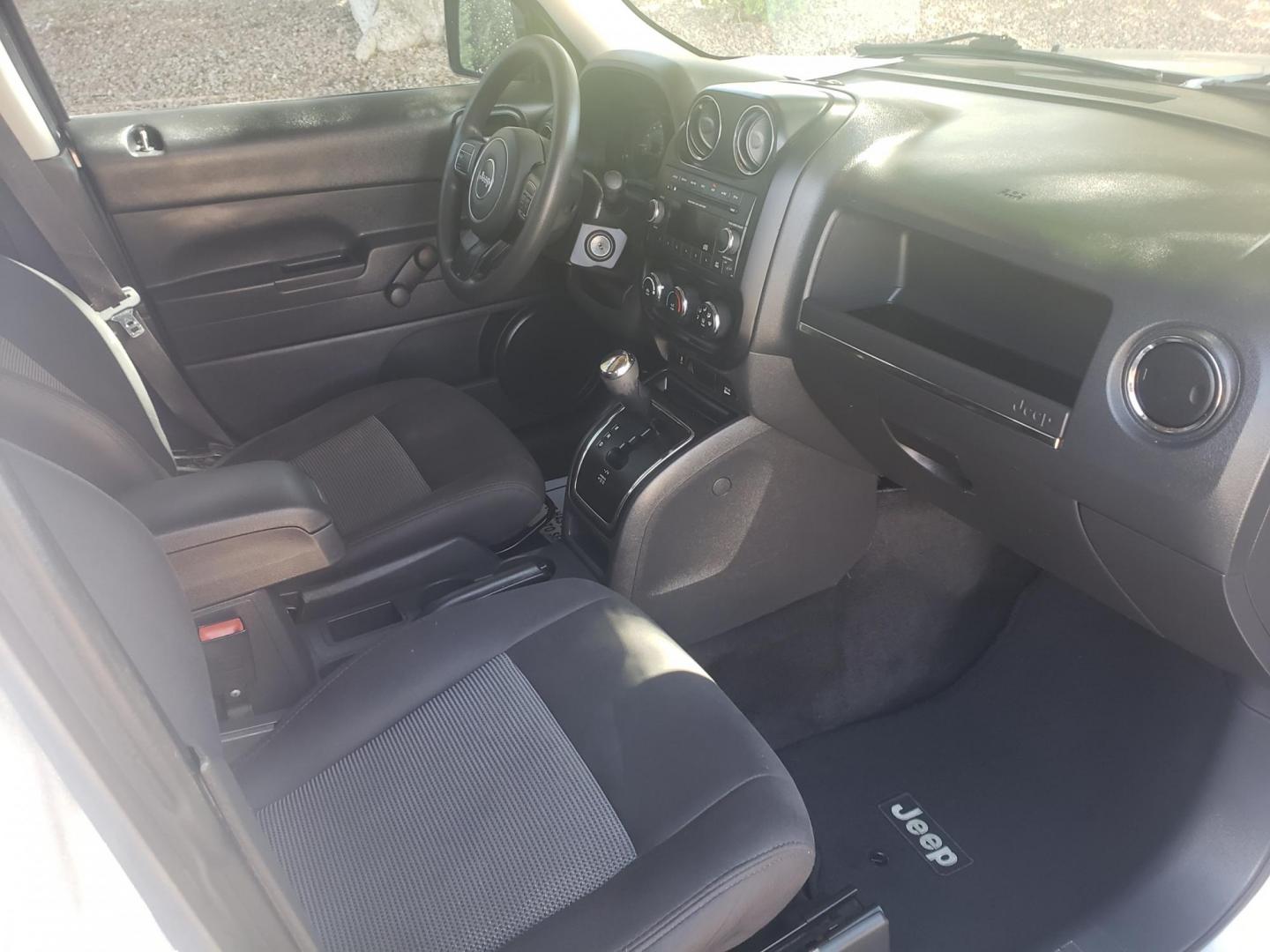 2014 /gray and black Jeep Patriot Sport 2WD (1C4NJPBA9ED) with an 2.0L L4 DOHC 16V engine, automatic transmission, located at 323 E Dunlap Ave., Phoenix, AZ, 85020, (602) 331-9000, 33.567677, -112.069000 - 2014 Jeep Patriot Sport 2WD,......EXCELLENT condition, A Real Must See!!.... No accidents, Power everything, Stereo/cd player, Ice cold ac, Clean gray and Black interior with black cloth seats in near perfect condition, power windows, power door locks, clean Arizona title, Runs and Drives Excellent. - Photo#13