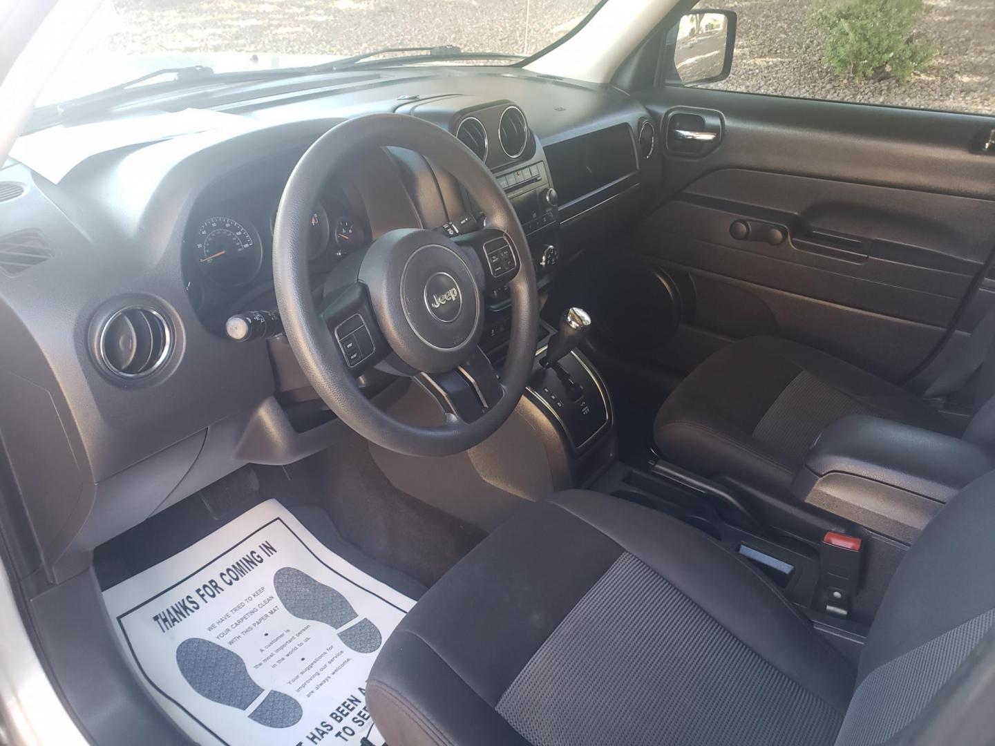 2014 /gray and black Jeep Patriot Sport 2WD (1C4NJPBA9ED) with an 2.0L L4 DOHC 16V engine, automatic transmission, located at 323 E Dunlap Ave., Phoenix, AZ, 85020, (602) 331-9000, 33.567677, -112.069000 - 2014 Jeep Patriot Sport 2WD,......EXCELLENT condition, A Real Must See!!.... No accidents, Power everything, Stereo/cd player, Ice cold ac, Clean gray and Black interior with black cloth seats in near perfect condition, power windows, power door locks, clean Arizona title, Runs and Drives Excellent. - Photo#9