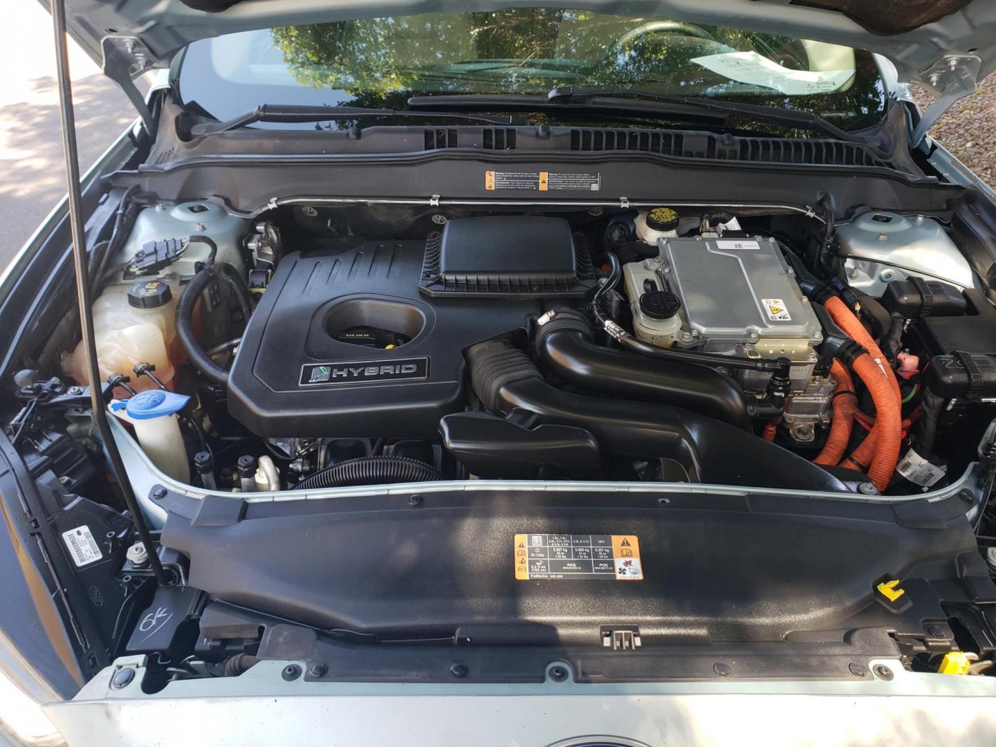 2014 /tan Ford Fusion Hybrid SE (3FA6P0LU4ER) with an 2.0L L4 DOHC 16V HYBRID engine, CVT transmission, located at 323 E Dunlap Ave., Phoenix, AZ, 85020, (602) 331-9000, 33.567677, -112.069000 - 2014 Ford Fusion Hybrid SE,……. EXCELLENT condition,…… CASH ONLY PRICING........ A Real Must See!!.... No accidents, Power everything, Ice cold ac, Tan interior with tan leather seats in near perfect condition, power windows, power door locks, Touch screen stereo/cd player, phone sync, blue t - Photo#18