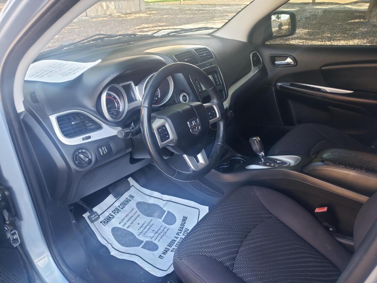 2013 /gray and black Dodge Journey SXT (3C4PDCBG6DT) with an 3.6L V6 DOHC 24V engine, 6-Speed Automatic transmission, located at 323 E Dunlap Ave., Phoenix, AZ, 85020, (602) 331-9000, 33.567677, -112.069000 - Photo#9