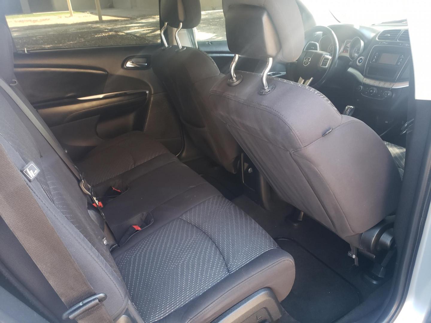 2013 /gray and black Dodge Journey SXT (3C4PDCBG6DT) with an 3.6L V6 DOHC 24V engine, 6-Speed Automatic transmission, located at 323 E Dunlap Ave., Phoenix, AZ, 85020, (602) 331-9000, 33.567677, -112.069000 - Photo#16