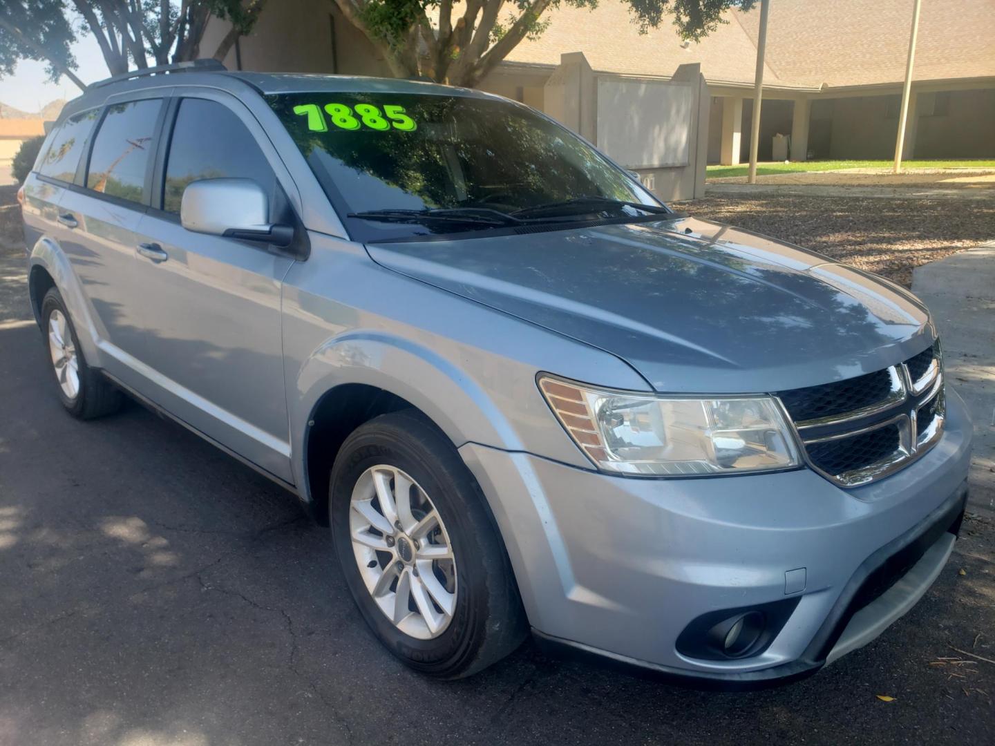2013 /gray and black Dodge Journey SXT (3C4PDCBG6DT) with an 3.6L V6 DOHC 24V engine, 6-Speed Automatic transmission, located at 323 E Dunlap Ave., Phoenix, AZ, 85020, (602) 331-9000, 33.567677, -112.069000 - Photo#2