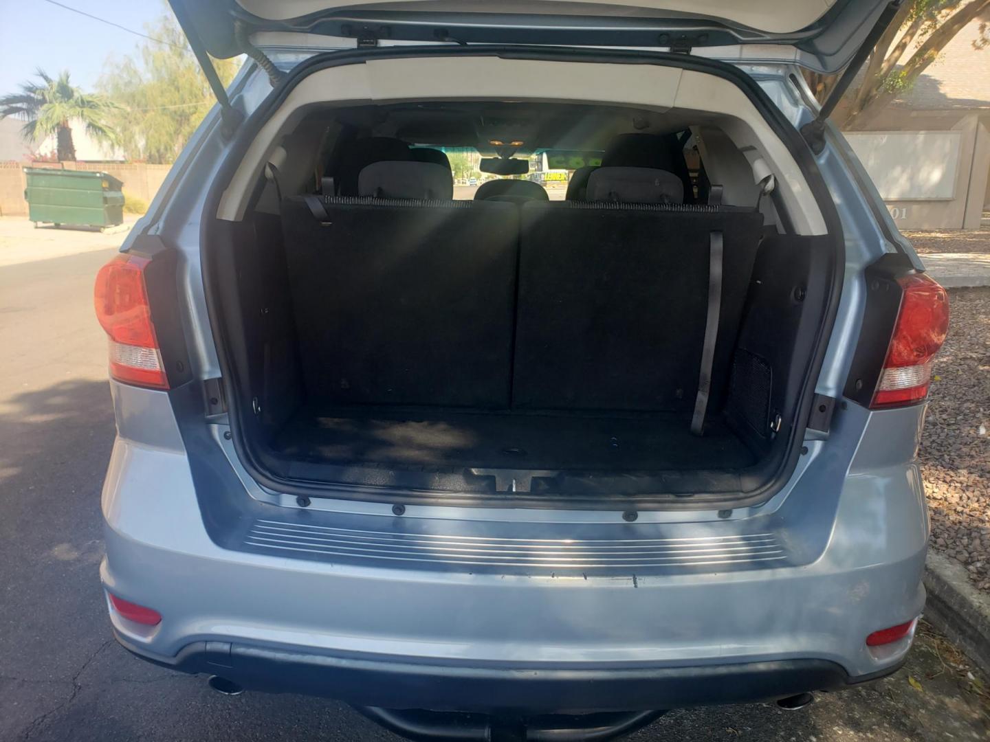 2013 /gray and black Dodge Journey SXT (3C4PDCBG6DT) with an 3.6L V6 DOHC 24V engine, 6-Speed Automatic transmission, located at 323 E Dunlap Ave., Phoenix, AZ, 85020, (602) 331-9000, 33.567677, -112.069000 - Photo#18