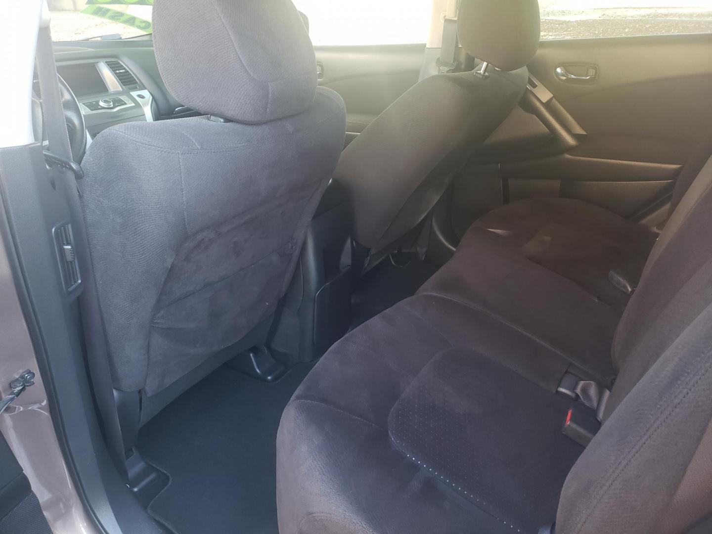 2014 /gray and black Nissan Murano SL AWD (JN8AZ1MW1EW) with an 3.5L V6 DOHC 24V engine, Continuously Variable Transmission transmission, located at 323 E Dunlap Ave., Phoenix, AZ, 85020, (602) 331-9000, 33.567677, -112.069000 - 2014 Nissan Murano SL AWD,……..EXCELLENT condition,......Ice Cold A/C, Clean Black and gray interior with black cloth seats in near perfect condition, New brakes, Tune up, Stereo/CD Player, Bluetooth, Phone sync, This suv is gorgeous inside and out, Incredible gas mileage! Arizona title , Runs a - Photo#11