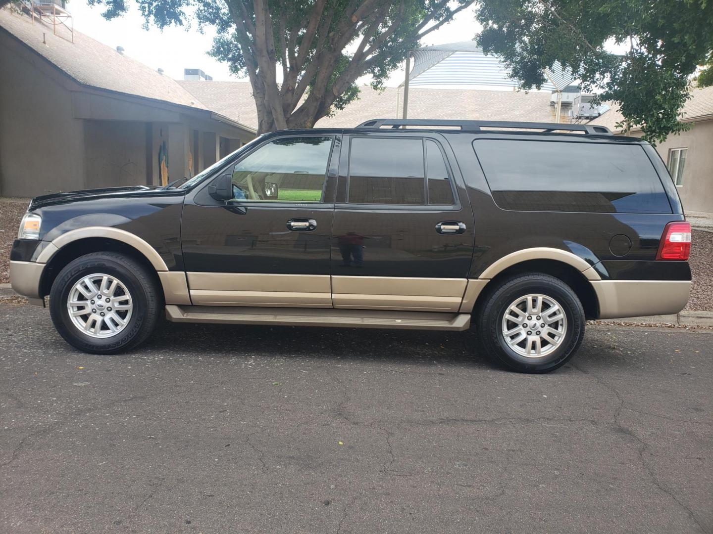 2014 black /tan Ford Expedition EL King Ranch 4WD (1FMJK1J56EE) with an 5.4L V8 SOHC 16V FFV engine, 6-Speed Automatic transmission, located at 323 E Dunlap Ave., Phoenix, AZ, 85020, (602) 331-9000, 33.567677, -112.069000 - Photo#5