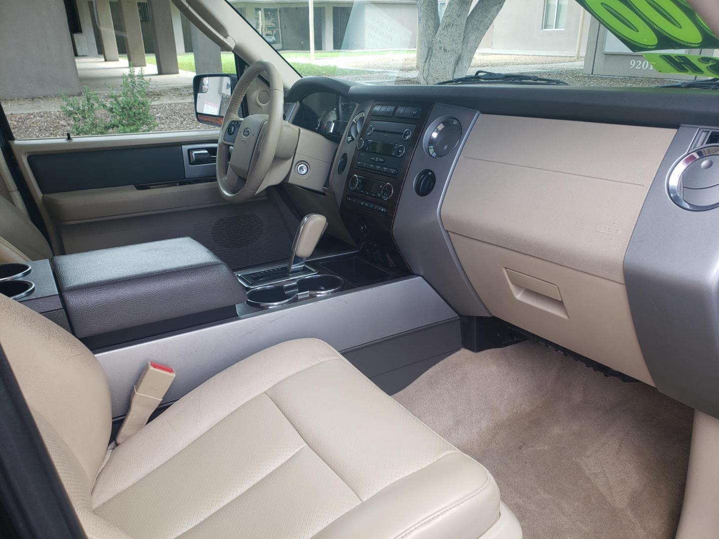 2014 black /tan Ford Expedition EL King Ranch 4WD (1FMJK1J56EE) with an 5.4L V8 SOHC 16V FFV engine, 6-Speed Automatic transmission, located at 323 E Dunlap Ave., Phoenix, AZ, 85020, (602) 331-9000, 33.567677, -112.069000 - Photo#13
