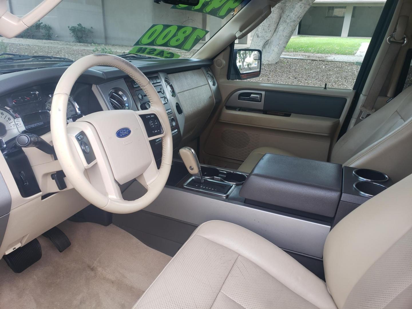 2014 black /tan Ford Expedition EL King Ranch 4WD (1FMJK1J56EE) with an 5.4L V8 SOHC 16V FFV engine, 6-Speed Automatic transmission, located at 323 E Dunlap Ave., Phoenix, AZ, 85020, (602) 331-9000, 33.567677, -112.069000 - Photo#8
