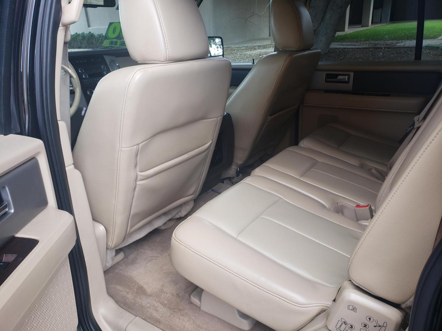 2014 black /tan Ford Expedition EL King Ranch 4WD (1FMJK1J56EE) with an 5.4L V8 SOHC 16V FFV engine, 6-Speed Automatic transmission, located at 323 E Dunlap Ave., Phoenix, AZ, 85020, (602) 331-9000, 33.567677, -112.069000 - Photo#10