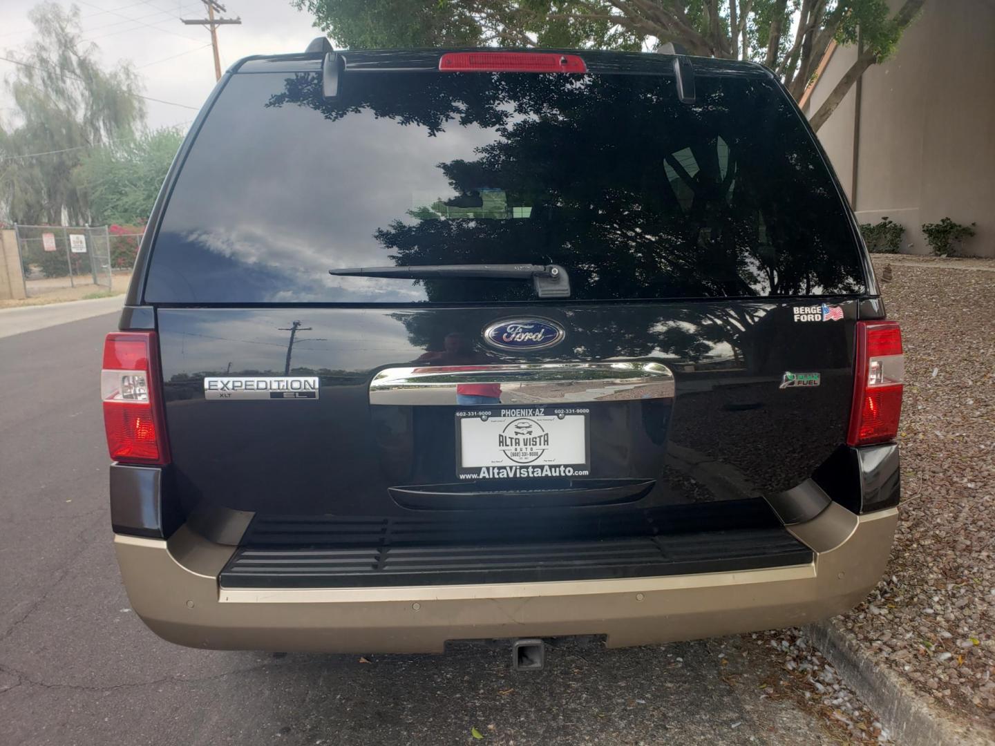 2014 black /tan Ford Expedition EL King Ranch 4WD (1FMJK1J56EE) with an 5.4L V8 SOHC 16V FFV engine, 6-Speed Automatic transmission, located at 323 E Dunlap Ave., Phoenix, AZ, 85020, (602) 331-9000, 33.567677, -112.069000 - Photo#6