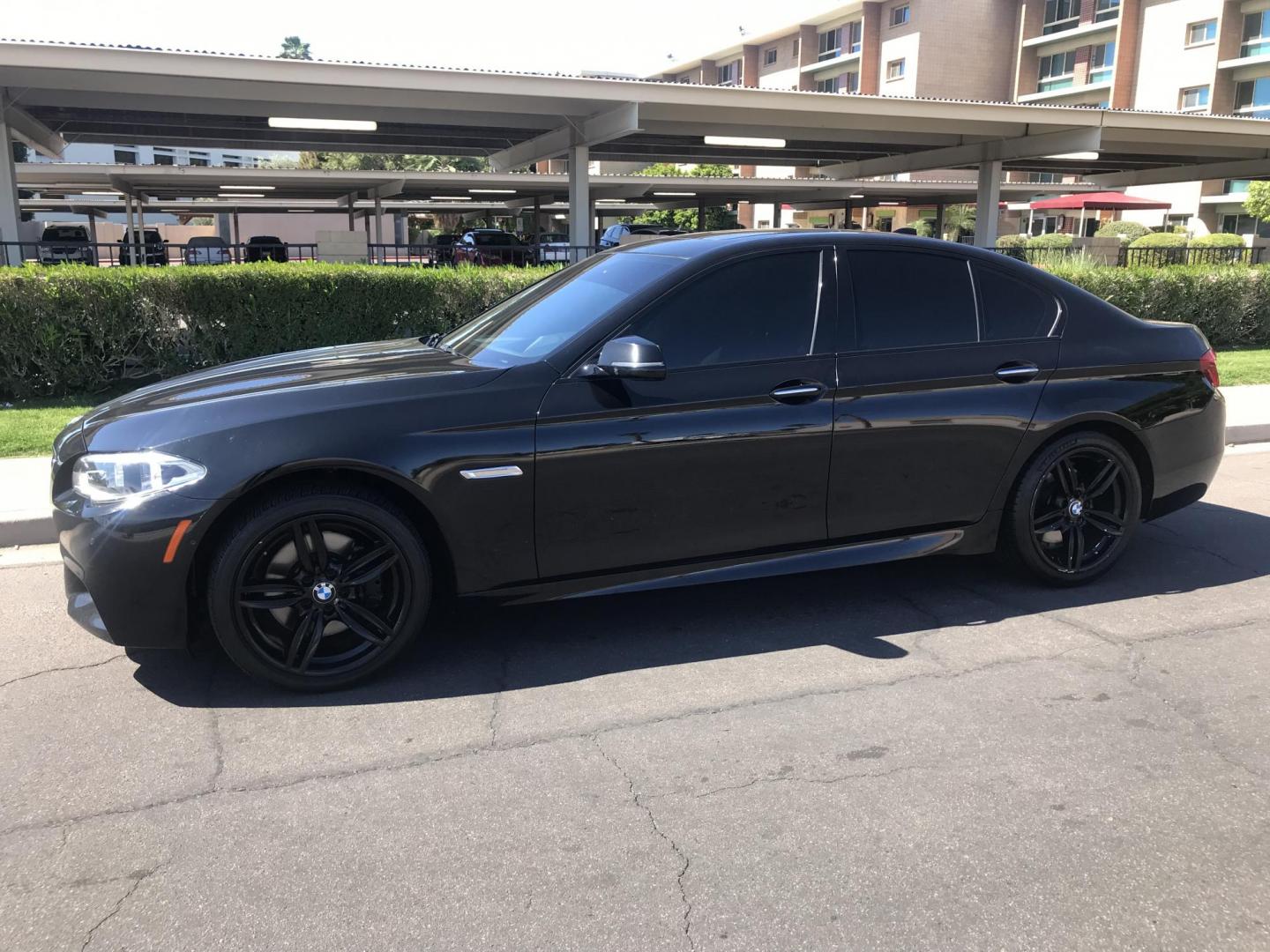 2014 black /black BMW 5-Series 535i xDrive (WBA5B3C58ED) with an 3.0L L6 DOHC 24V engine, 8-Speed Automatic transmission, located at 323 E Dunlap Ave., Phoenix, AZ, 85020, (602) 331-9000, 33.567677, -112.069000 - 2014 BMW 5-Series 535i X Drive,......A True Must See!!.... No accidents, Ice Cold AC, The car is gorgeous inside and out, power windows, power door locks, Gorgeous tinted sunroof, Stereo/Cd Player, Navigation, Phone sync, Bluetooth, Satellite radio compatible, Backup camera, Clean Black Interior wit - Photo#2