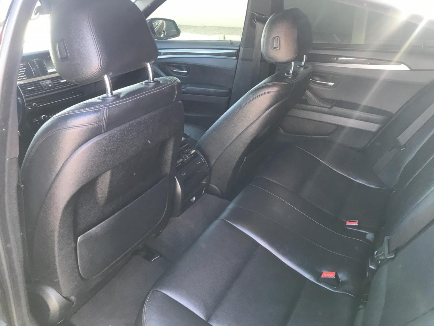 2014 black /black BMW 5-Series 535i xDrive (WBA5B3C58ED) with an 3.0L L6 DOHC 24V engine, 8-Speed Automatic transmission, located at 323 E Dunlap Ave., Phoenix, AZ, 85020, (602) 331-9000, 33.567677, -112.069000 - 2014 BMW 5-Series 535i X Drive,......A True Must See!!.... No accidents, Ice Cold AC, The car is gorgeous inside and out, power windows, power door locks, Gorgeous tinted sunroof, Stereo/Cd Player, Navigation, Phone sync, Bluetooth, Satellite radio compatible, Backup camera, Clean Black Interior wit - Photo#11