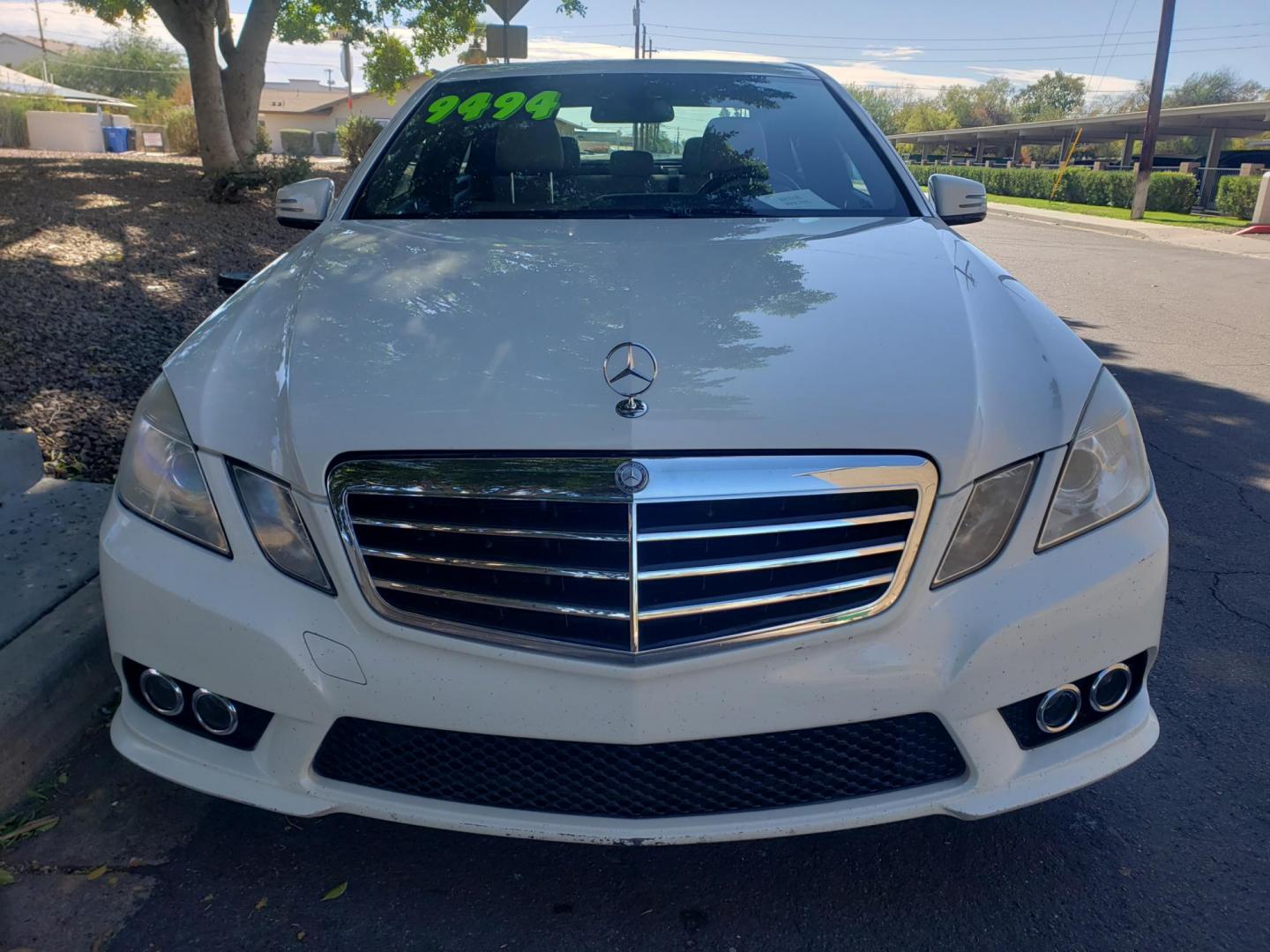 2010 WHITE /Tan and black Mercedes-Benz E-Class E350 Sedan (WDDHF5GB4AA) with an 3.5L V6 DOHC 24V engine, 7-Speed Automatic transmission, located at 323 E Dunlap Ave., Phoenix, AZ, 85020, (602) 331-9000, 33.567677, -112.069000 - 2010 Mercedes-Benz E-Class E350 Sedan…..A Must See!! ……..No accidents,……. Ice cold AC front and rear. The car is gorgeous inside and out. Power windows, Power door locks, Stereo/CD Player, Phone sync, Bluetooth, Satellite compatible, Navigation, backup camera, Beautiful tan and black inter - Photo#1