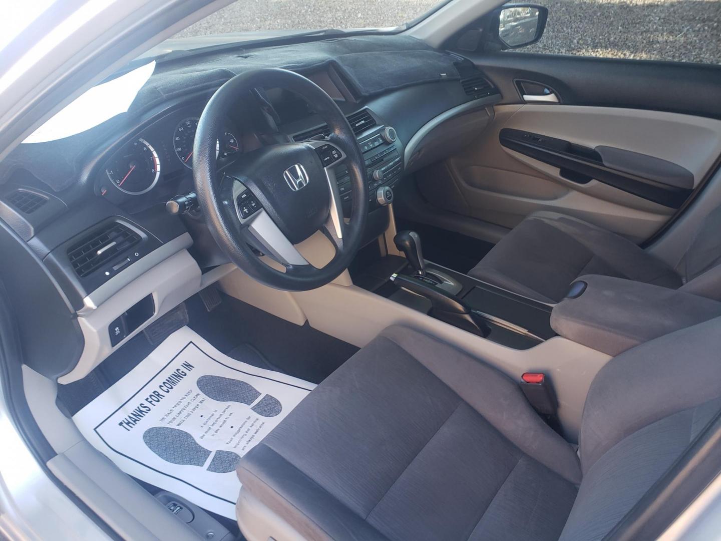 2012 silver /gray and black Honda Accord LX-P Sedan AT (1HGCP2F49CA) with an 2.4L L4 DOHC 16V engine, 5-Speed Automatic transmission, located at 323 E Dunlap Ave., Phoenix, AZ, 85020, (602) 331-9000, 33.567677, -112.069000 - 2012 Honda Accord LX-P Sedan AT,……. EXCELLENT condition,…… A Real Must See!!.... No accidents, Power everything, Ice cold ac, Clean Gray and Black interior with gray cloth seats in near perfect condition, power windows, power door locks, stereo/cd player, phone sync, blue tooth, clean Arizon - Photo#9