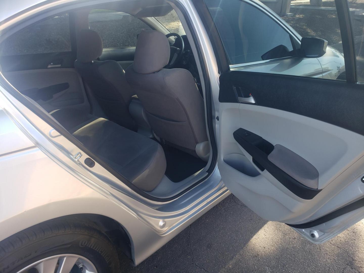 2012 silver /gray and black Honda Accord LX-P Sedan AT (1HGCP2F49CA) with an 2.4L L4 DOHC 16V engine, 5-Speed Automatic transmission, located at 323 E Dunlap Ave., Phoenix, AZ, 85020, (602) 331-9000, 33.567677, -112.069000 - 2012 Honda Accord LX-P Sedan AT,……. EXCELLENT condition,…… A Real Must See!!.... No accidents, Power everything, Ice cold ac, Clean Gray and Black interior with gray cloth seats in near perfect condition, power windows, power door locks, stereo/cd player, phone sync, blue tooth, clean Arizon - Photo#14