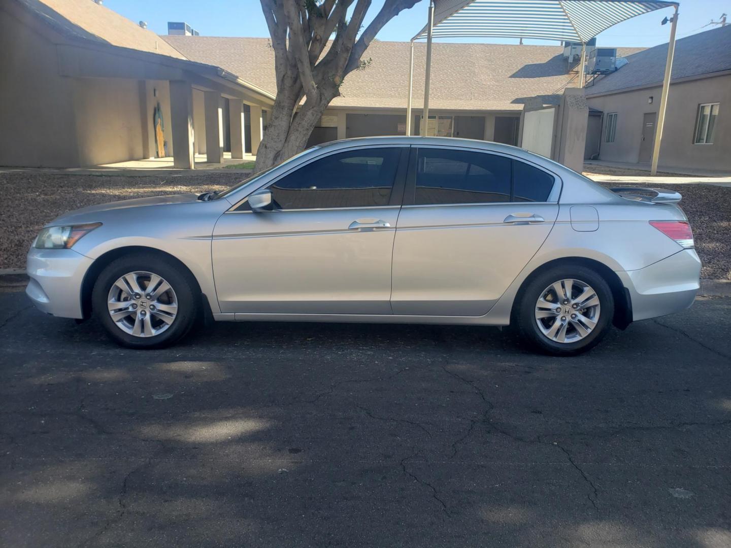2012 silver /gray and black Honda Accord LX-P Sedan AT (1HGCP2F49CA) with an 2.4L L4 DOHC 16V engine, 5-Speed Automatic transmission, located at 323 E Dunlap Ave., Phoenix, AZ, 85020, (602) 331-9000, 33.567677, -112.069000 - 2012 Honda Accord LX-P Sedan AT,……. EXCELLENT condition,…… A Real Must See!!.... No accidents, Power everything, Ice cold ac, Clean Gray and Black interior with gray cloth seats in near perfect condition, power windows, power door locks, stereo/cd player, phone sync, blue tooth, clean Arizon - Photo#6