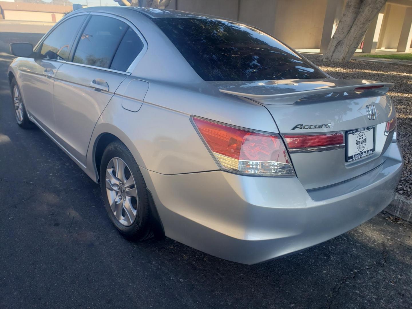 2012 silver /gray and black Honda Accord LX-P Sedan AT (1HGCP2F49CA) with an 2.4L L4 DOHC 16V engine, 5-Speed Automatic transmission, located at 323 E Dunlap Ave., Phoenix, AZ, 85020, (602) 331-9000, 33.567677, -112.069000 - 2012 Honda Accord LX-P Sedan AT,……. EXCELLENT condition,…… A Real Must See!!.... No accidents, Power everything, Ice cold ac, Clean Gray and Black interior with gray cloth seats in near perfect condition, power windows, power door locks, stereo/cd player, phone sync, blue tooth, clean Arizon - Photo#5