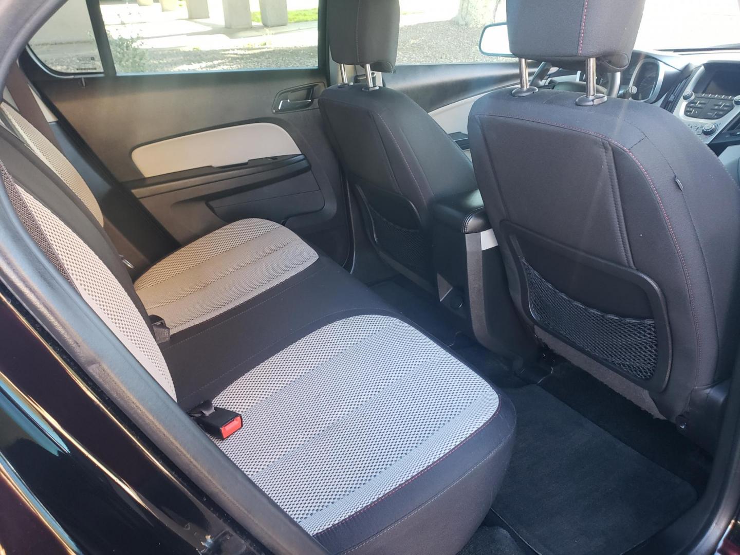 2017 Chevrolet Equinox LS 2WD (2GNALBEK6H1) with an 2.4L L4 DOHC 16V FFV engine, 6A transmission, located at 323 E Dunlap Ave., Phoenix, AZ, 85020, (602) 331-9000, 33.567677, -112.069000 - 2017 Chevrolet Equinox LS 2WD,……. EXCELLENT condition,…… A Real Must See!!.... No accidents, Power everything, Ice cold ac, gray and tan interior with tan leather seats in near perfect condition, power windows, power door locks, stereo/cd player, phone sync, blue tooth, backup camera, satell - Photo#15