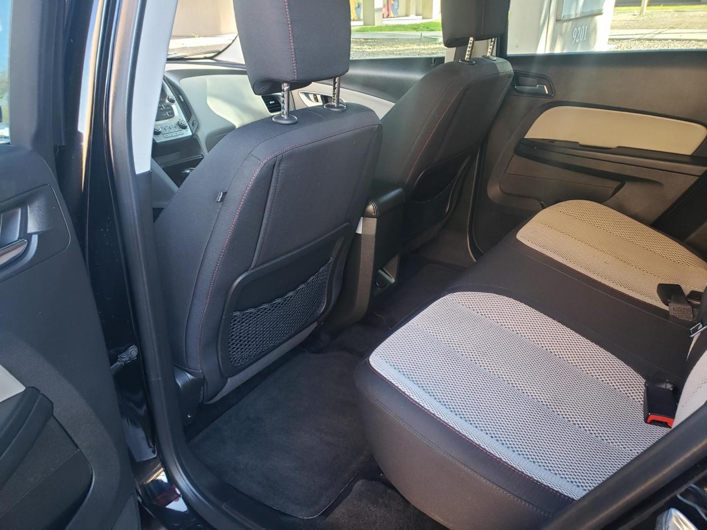 2017 Chevrolet Equinox LS 2WD (2GNALBEK6H1) with an 2.4L L4 DOHC 16V FFV engine, 6A transmission, located at 323 E Dunlap Ave., Phoenix, AZ, 85020, (602) 331-9000, 33.567677, -112.069000 - 2017 Chevrolet Equinox LS 2WD,……. EXCELLENT condition,…… A Real Must See!!.... No accidents, Power everything, Ice cold ac, gray and tan interior with tan leather seats in near perfect condition, power windows, power door locks, stereo/cd player, phone sync, blue tooth, backup camera, satell - Photo#11