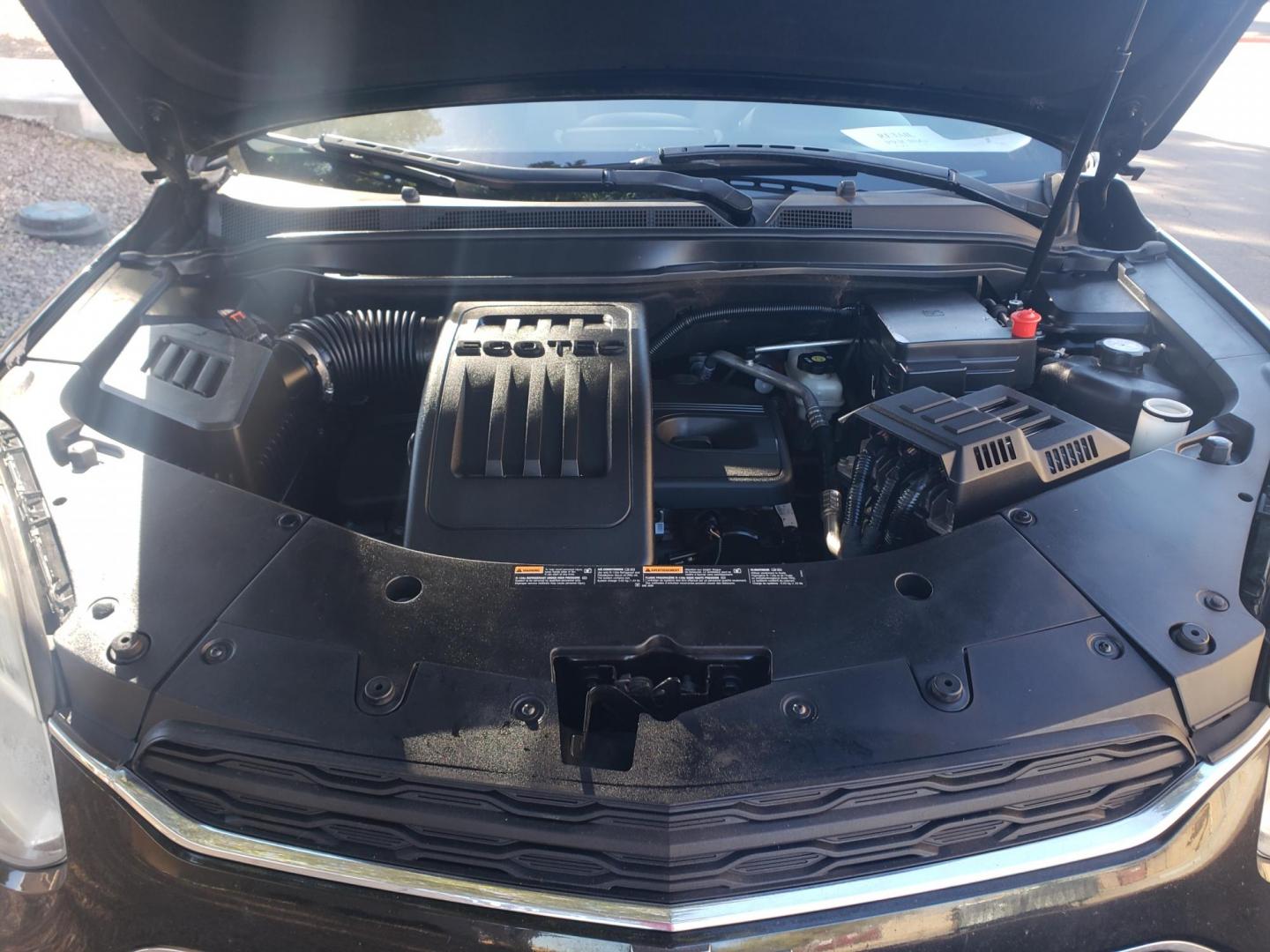 2017 Chevrolet Equinox LS 2WD (2GNALBEK6H1) with an 2.4L L4 DOHC 16V FFV engine, 6A transmission, located at 323 E Dunlap Ave., Phoenix, AZ, 85020, (602) 331-9000, 33.567677, -112.069000 - 2017 Chevrolet Equinox LS 2WD,……. EXCELLENT condition,…… A Real Must See!!.... No accidents, Power everything, Ice cold ac, gray and tan interior with tan leather seats in near perfect condition, power windows, power door locks, stereo/cd player, phone sync, blue tooth, backup camera, satell - Photo#17