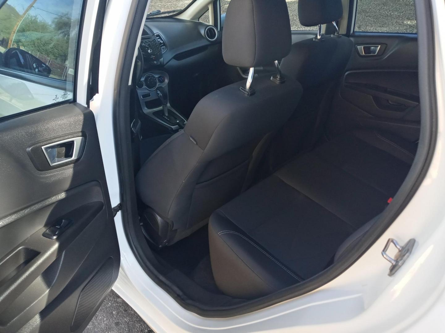 2016 WHITE /gray and black Ford Fiesta SE Hatchback (3FADP4EJ2GM) with an 1.6L L4 DOHC 16V engine, automatic transmission, located at 323 E Dunlap Ave., Phoenix, AZ, 85020, (602) 331-9000, 33.567677, -112.069000 - Photo#11