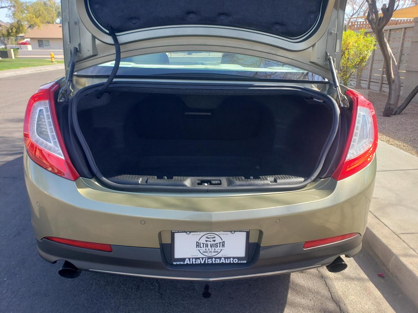 2013 gold /Tan and black Lincoln MKS EcoBoost AWD (1LNHL9FT6DG) with an 3.5L V6 DOHC 24V engine, 6-Speed Automatic transmission, located at 323 E Dunlap Ave., Phoenix, AZ, 85020, (602) 331-9000, 33.567677, -112.069000 - 2013 Lincoln MKS EcoBoost AWD,......A True Must See!! No accidents, IceCold AC, The car is gorgeous inside and out, power windows, power door locks, Gorgeous tinted sunroof, touch screen Stereo/Cd Player, Navigation, Phone sync, Bluetooth, Satellite radio compatible, Backup camera, Clean tan and gra - Photo#18